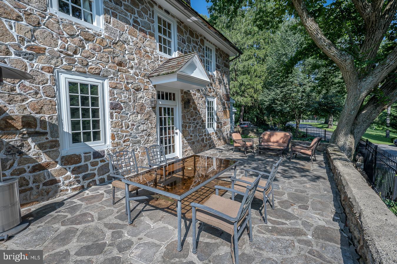 HUNTVIEW AT HORSES - Residential