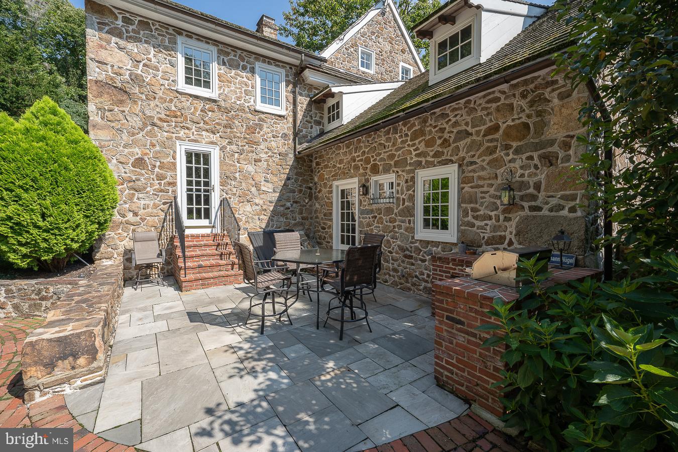 HUNTVIEW AT HORSES - Residential