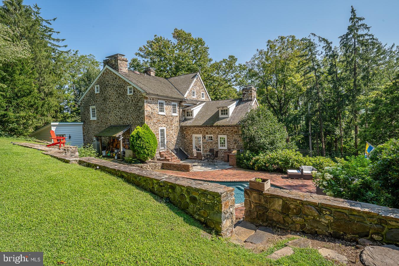 HUNTVIEW AT HORSES - Residential