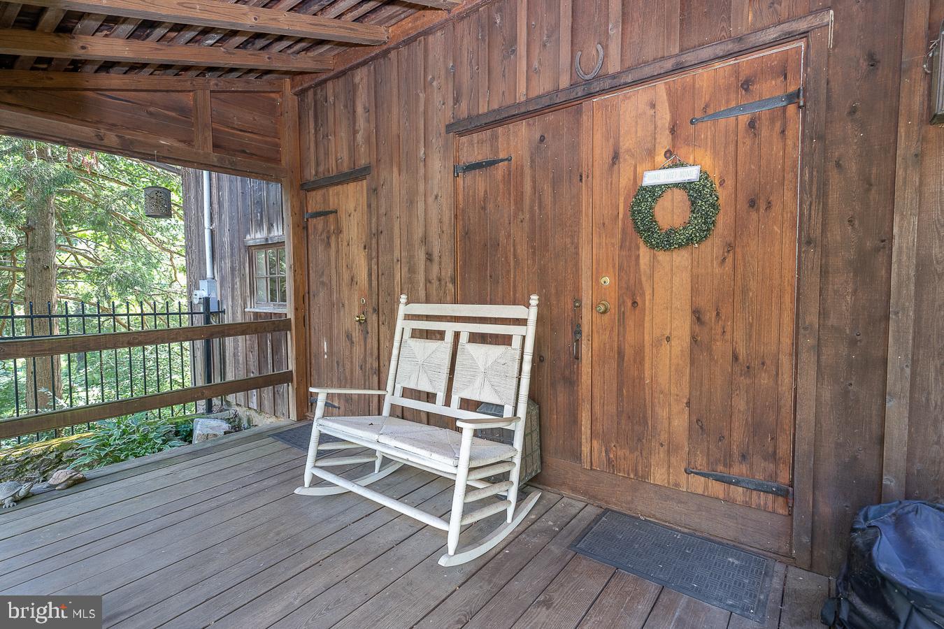 HUNTVIEW AT HORSES - Residential