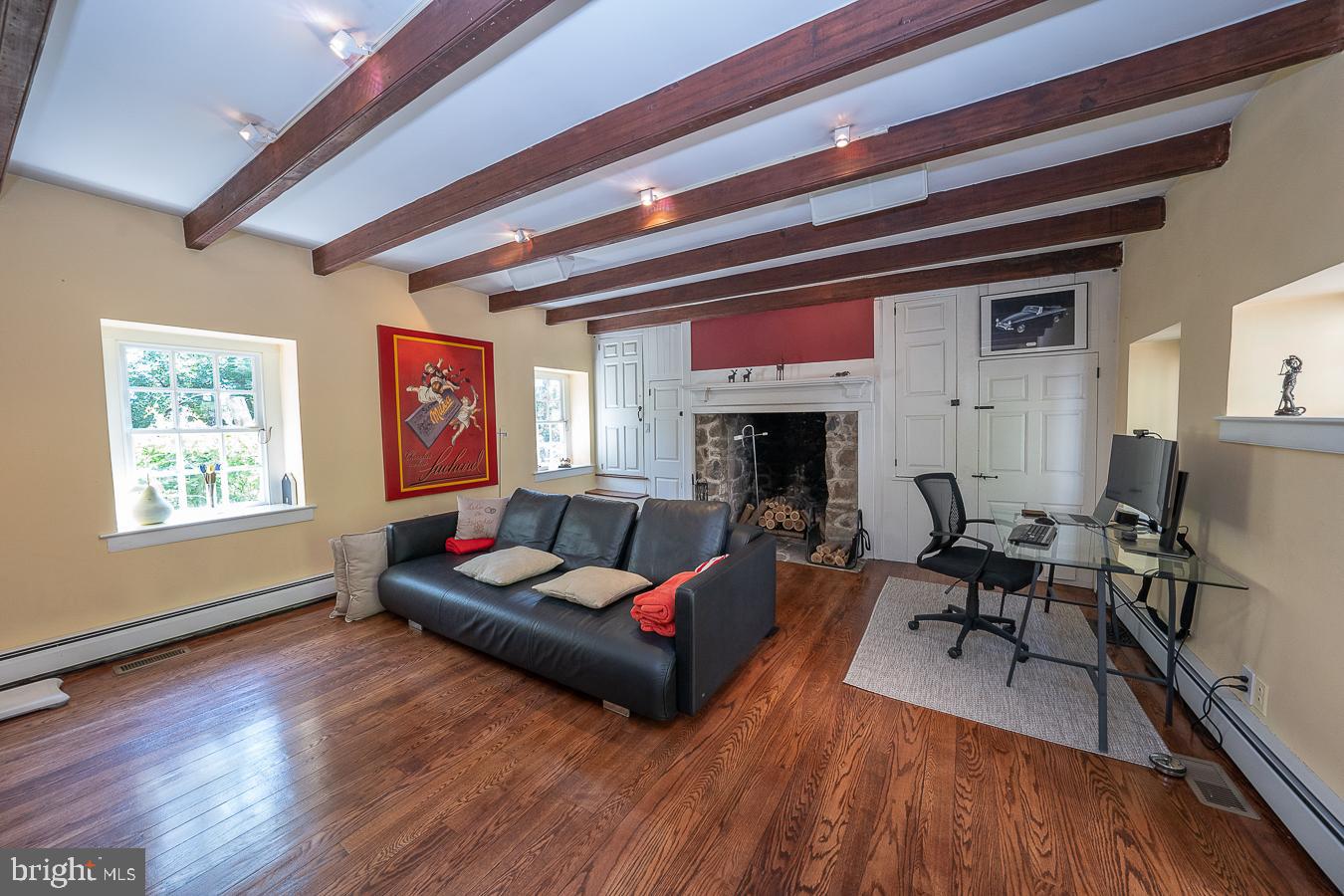 HUNTVIEW AT HORSES - Residential