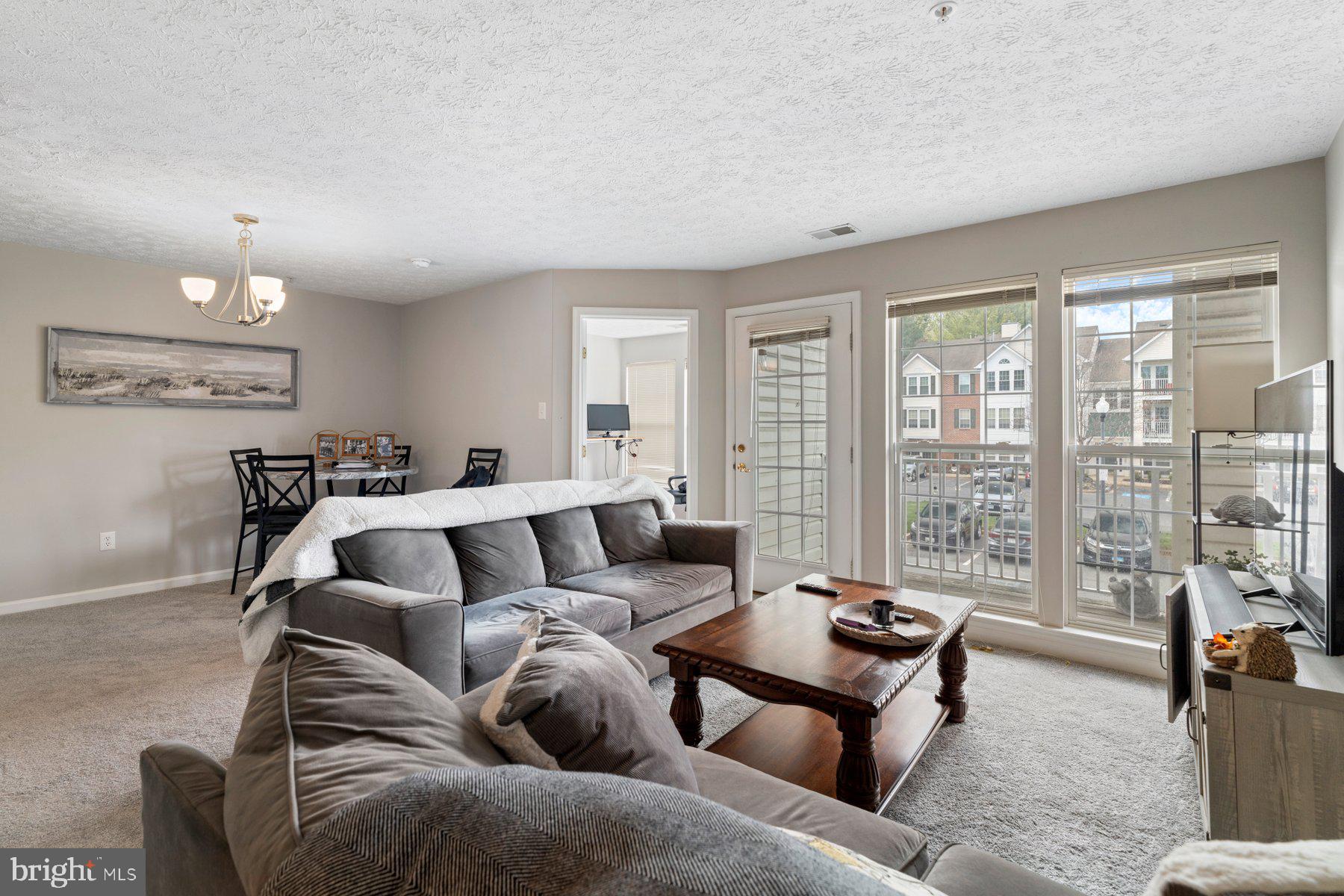 RIDERS RIDGE - Residential