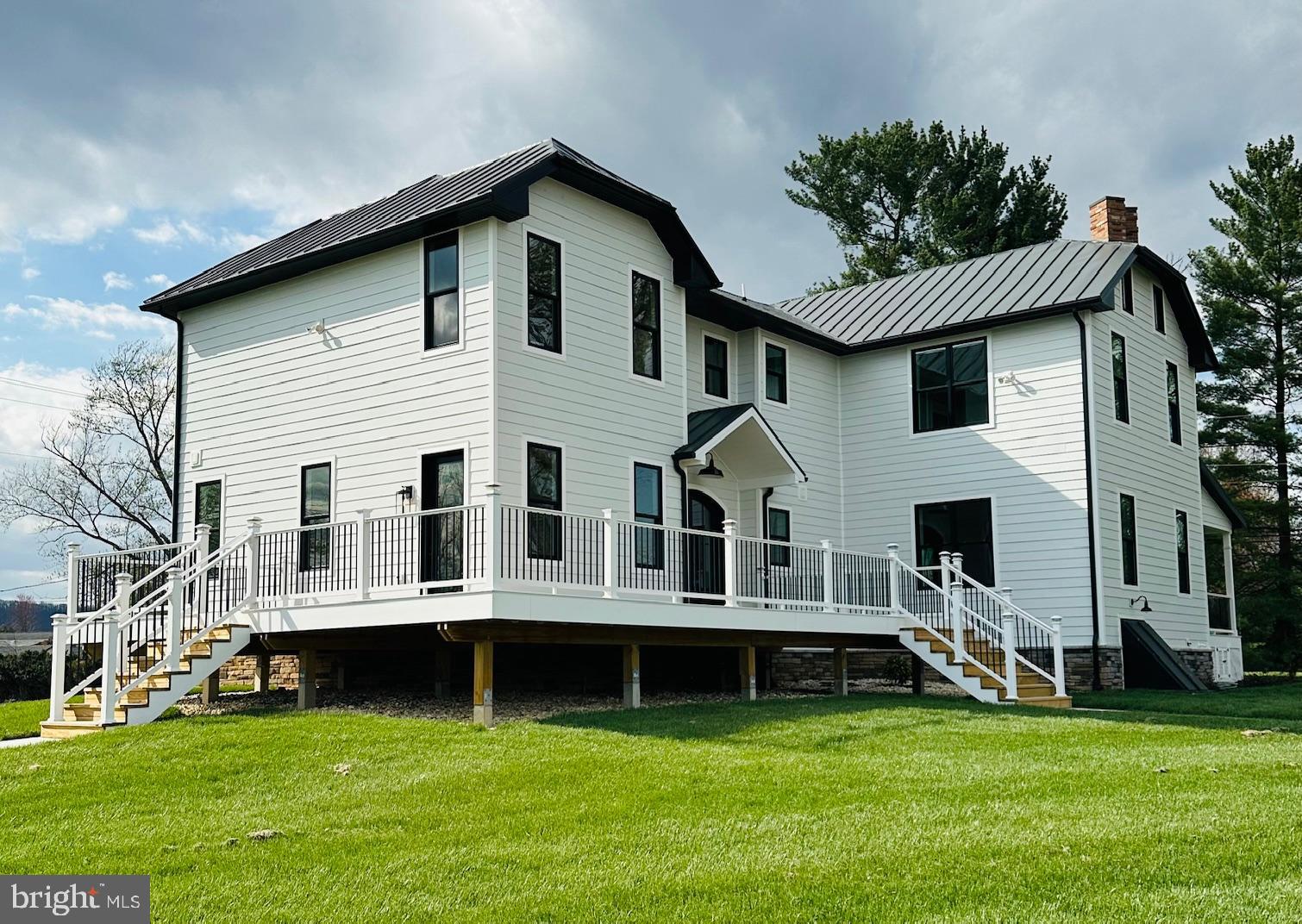 PETERSVILLE - Residential