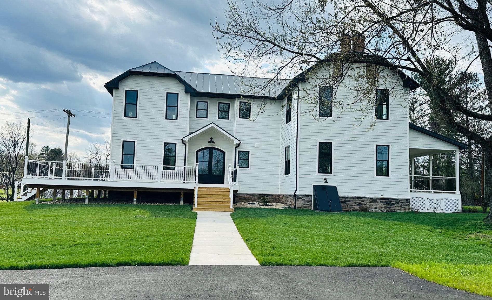 PETERSVILLE - Residential