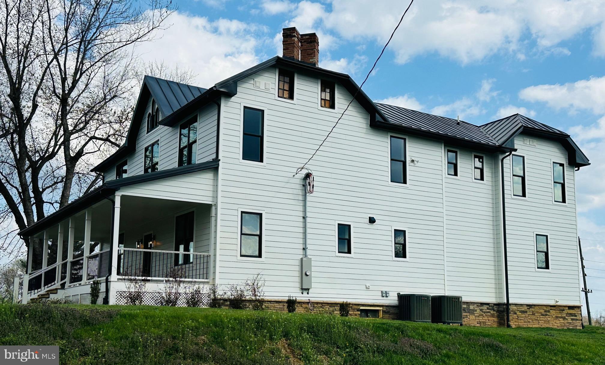 PETERSVILLE - Residential