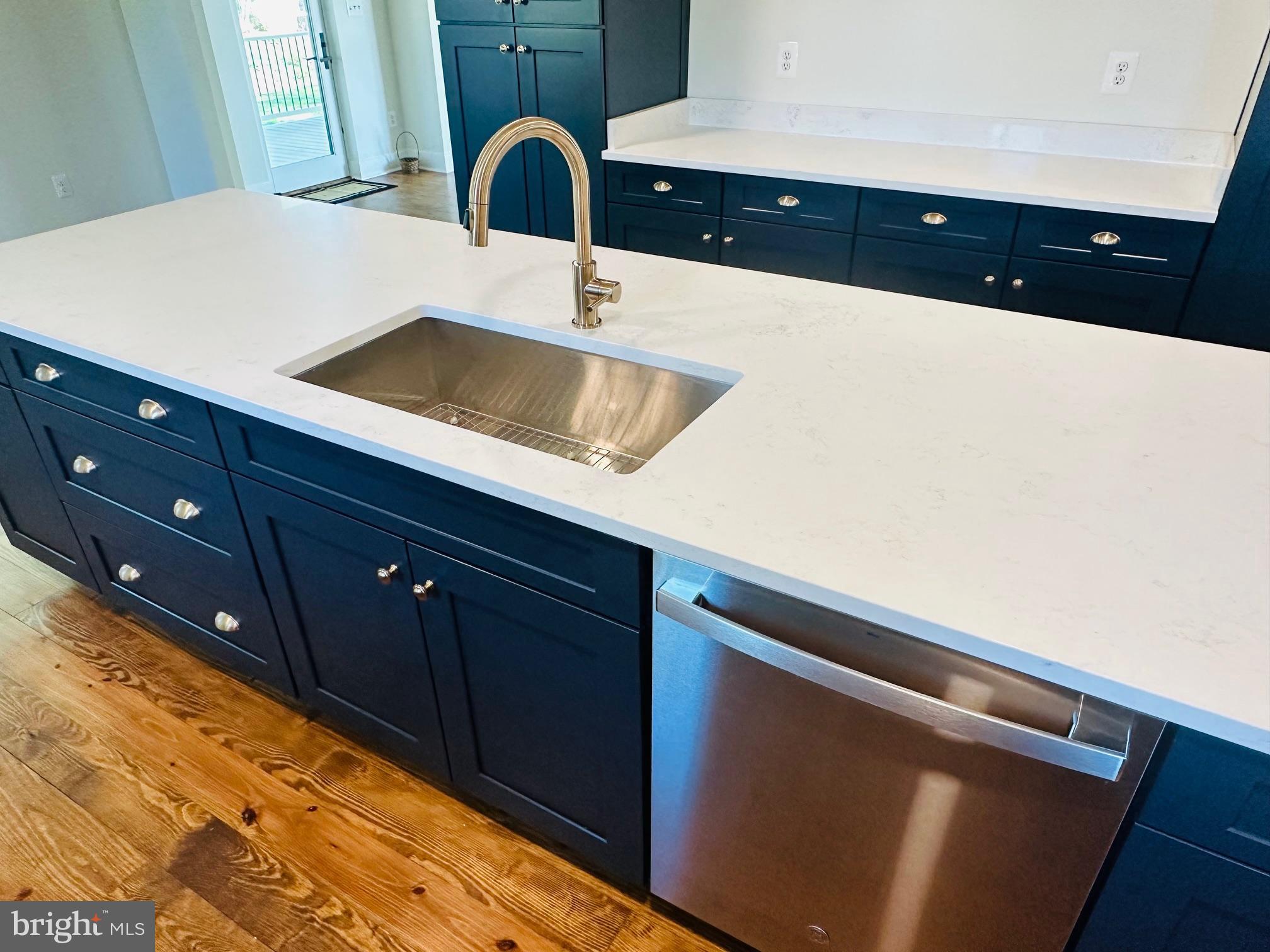 PETERSVILLE - Residential