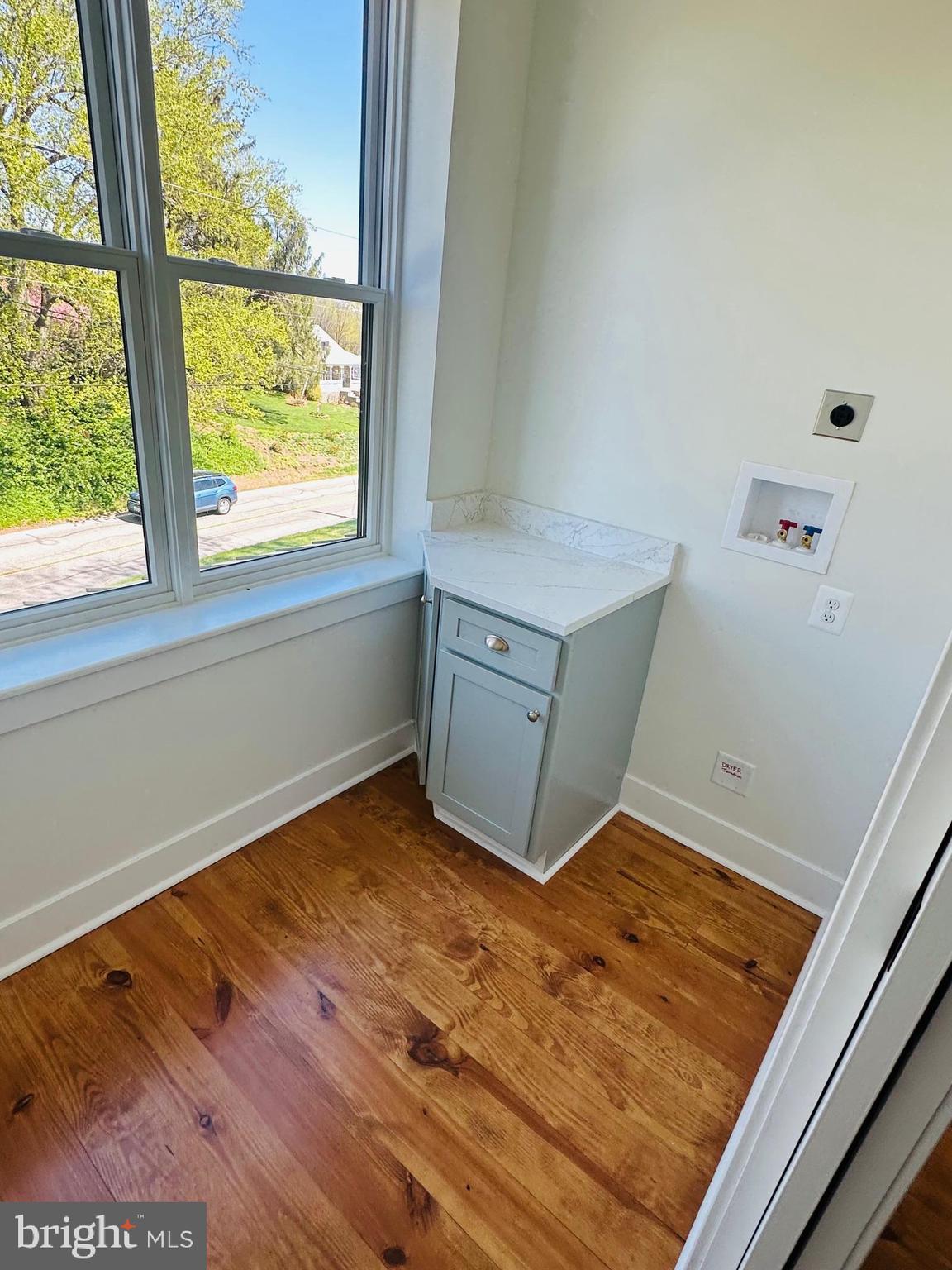 PETERSVILLE - Residential