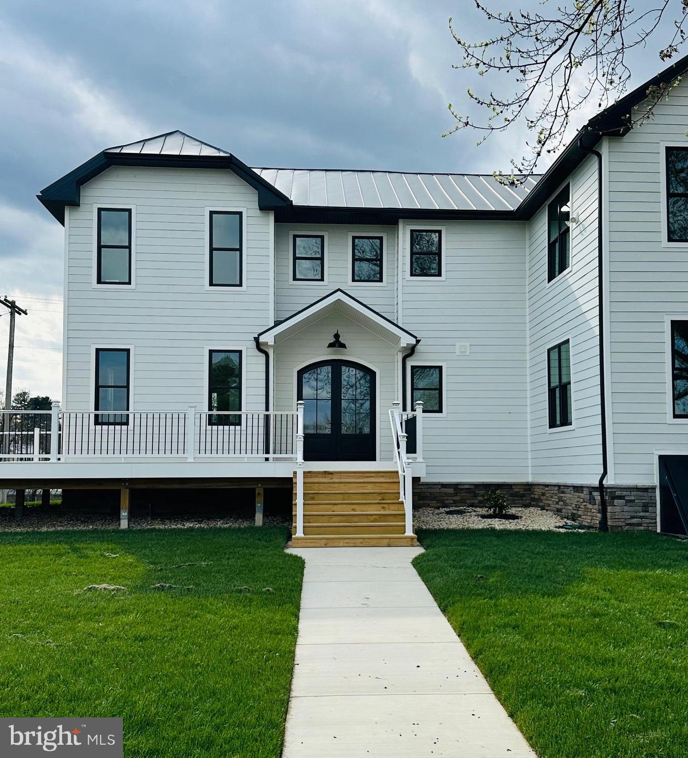 PETERSVILLE - Residential