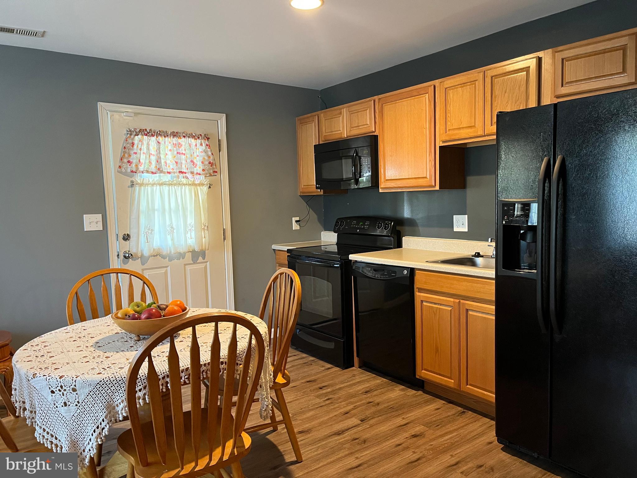 STONEBROOK VILLAGE - Residential Lease