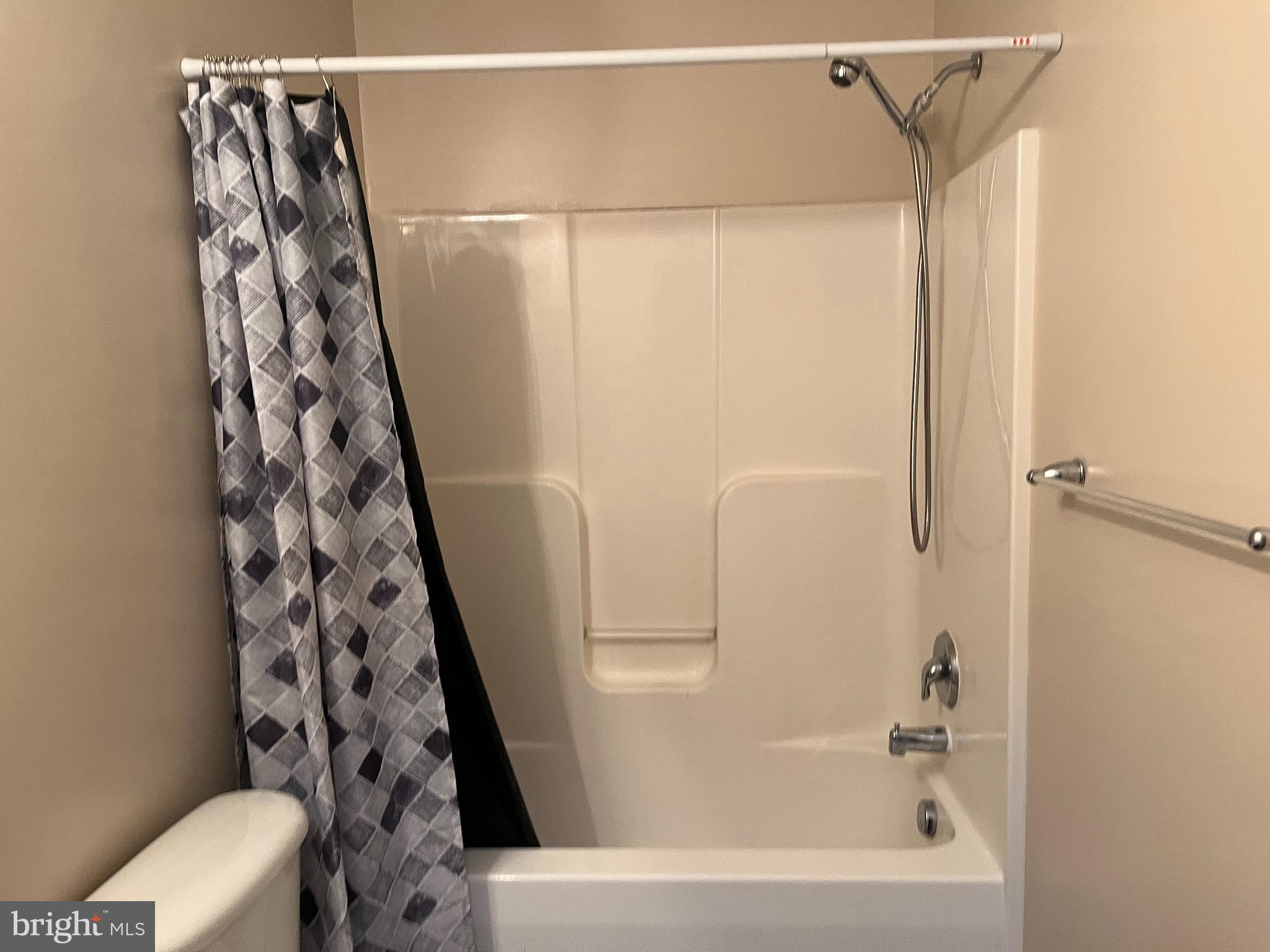 STONEBROOK VILLAGE - Residential Lease