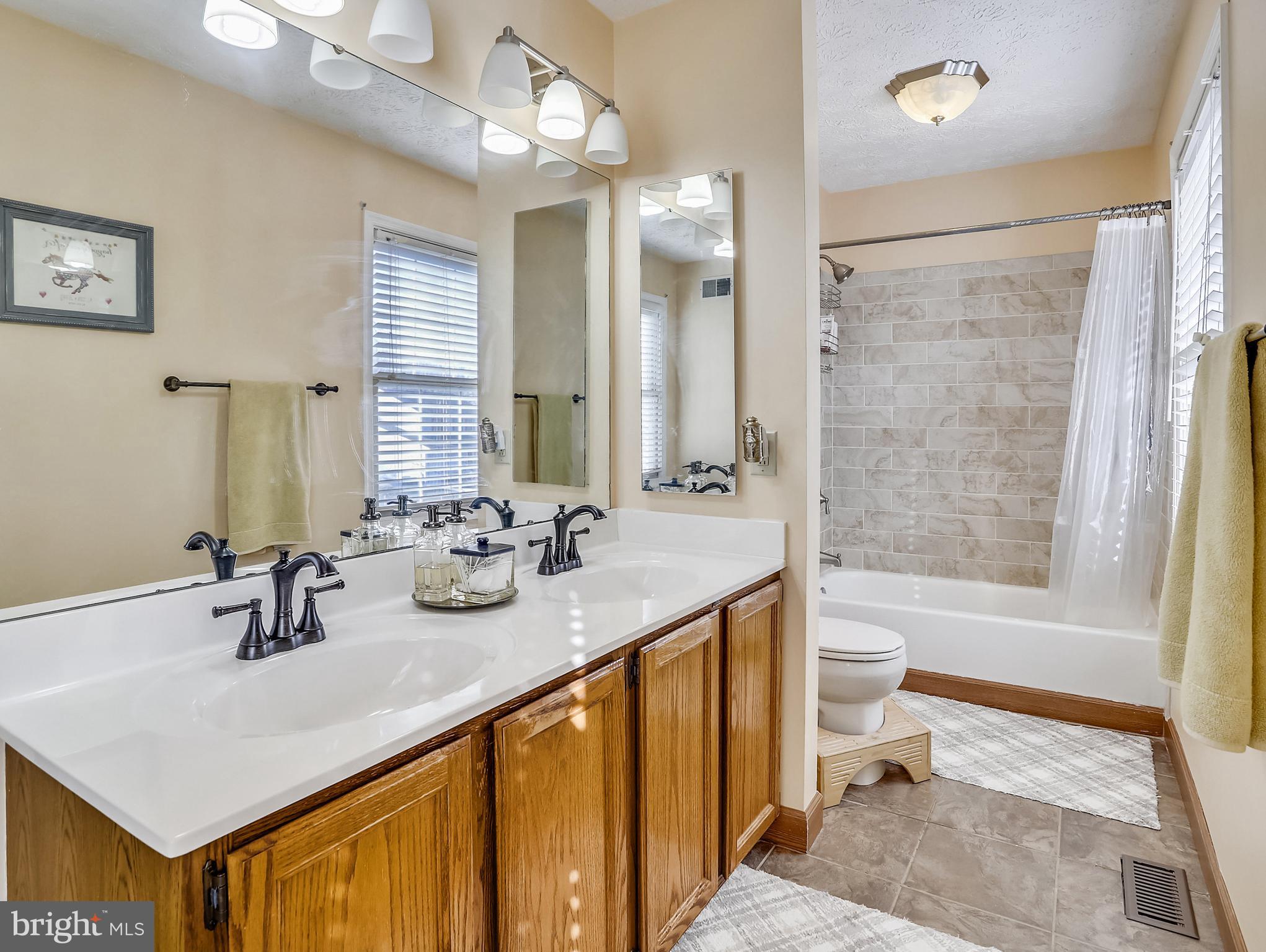 SEVERN HILLS - Residential