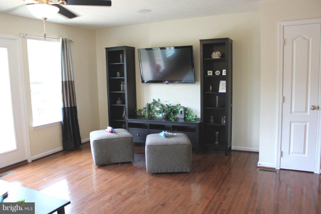 STONEBROOK VILLAGE - Residential