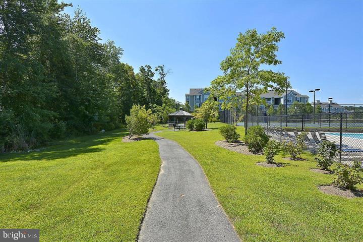 SEVEN OAKS - Residential