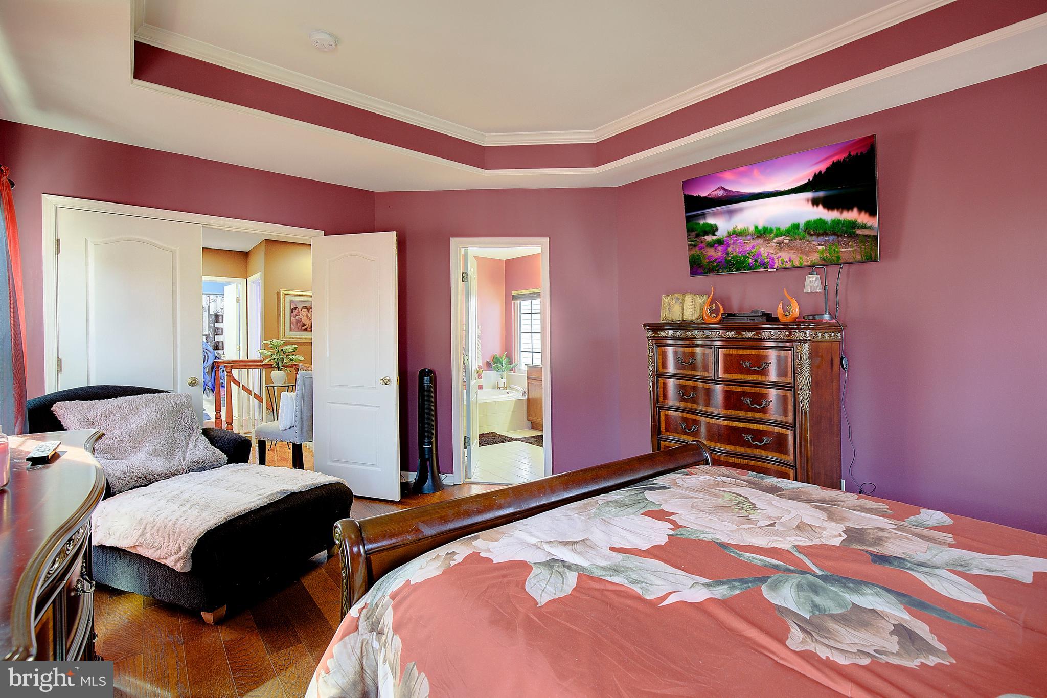 SEVEN OAKS - Residential