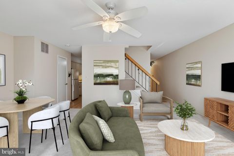 Photo of 43 Wellington Avenue, FLEMINGTON, NJ 08822 (MLS # NJHT2004320)