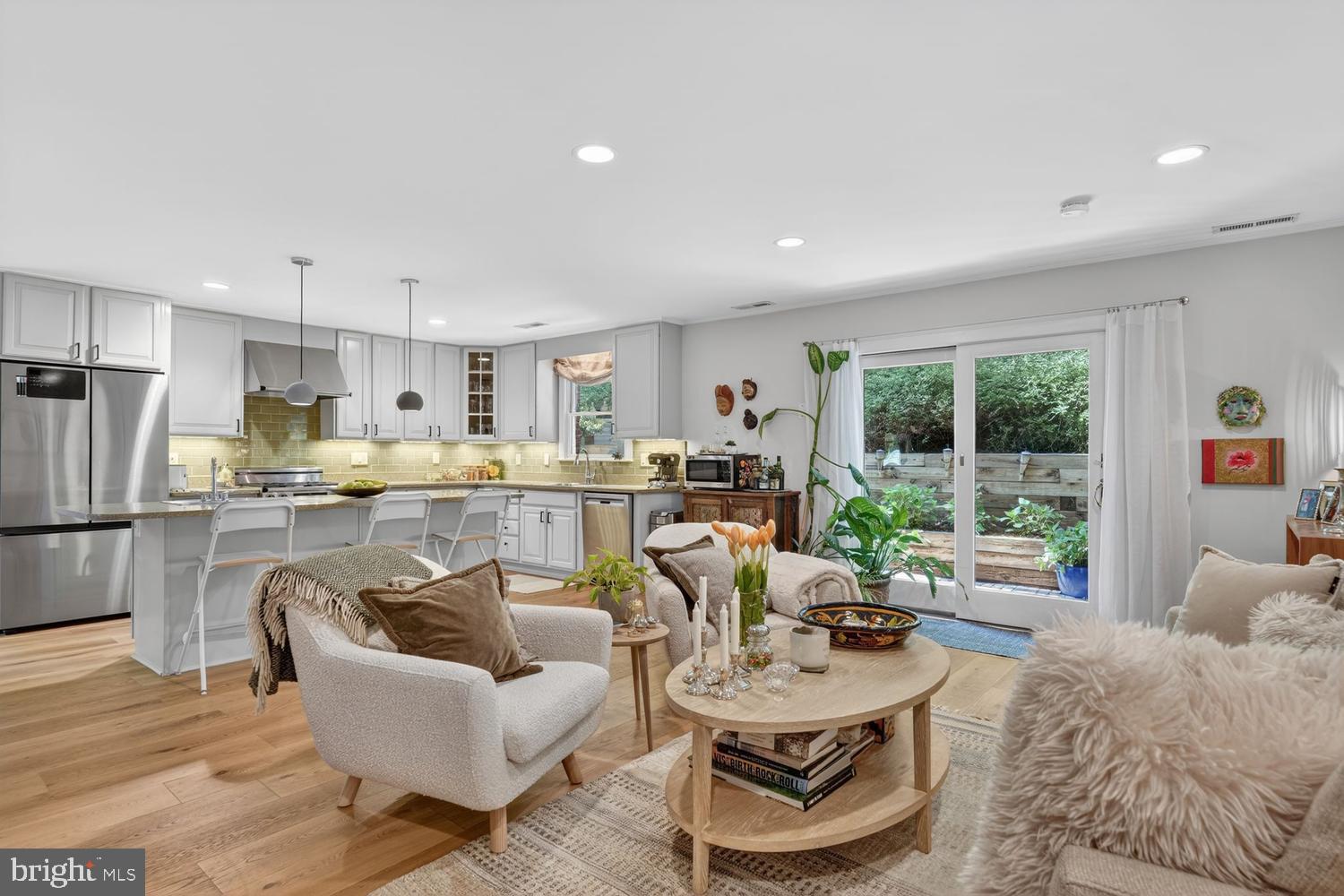 AURORA HILLS - Residential