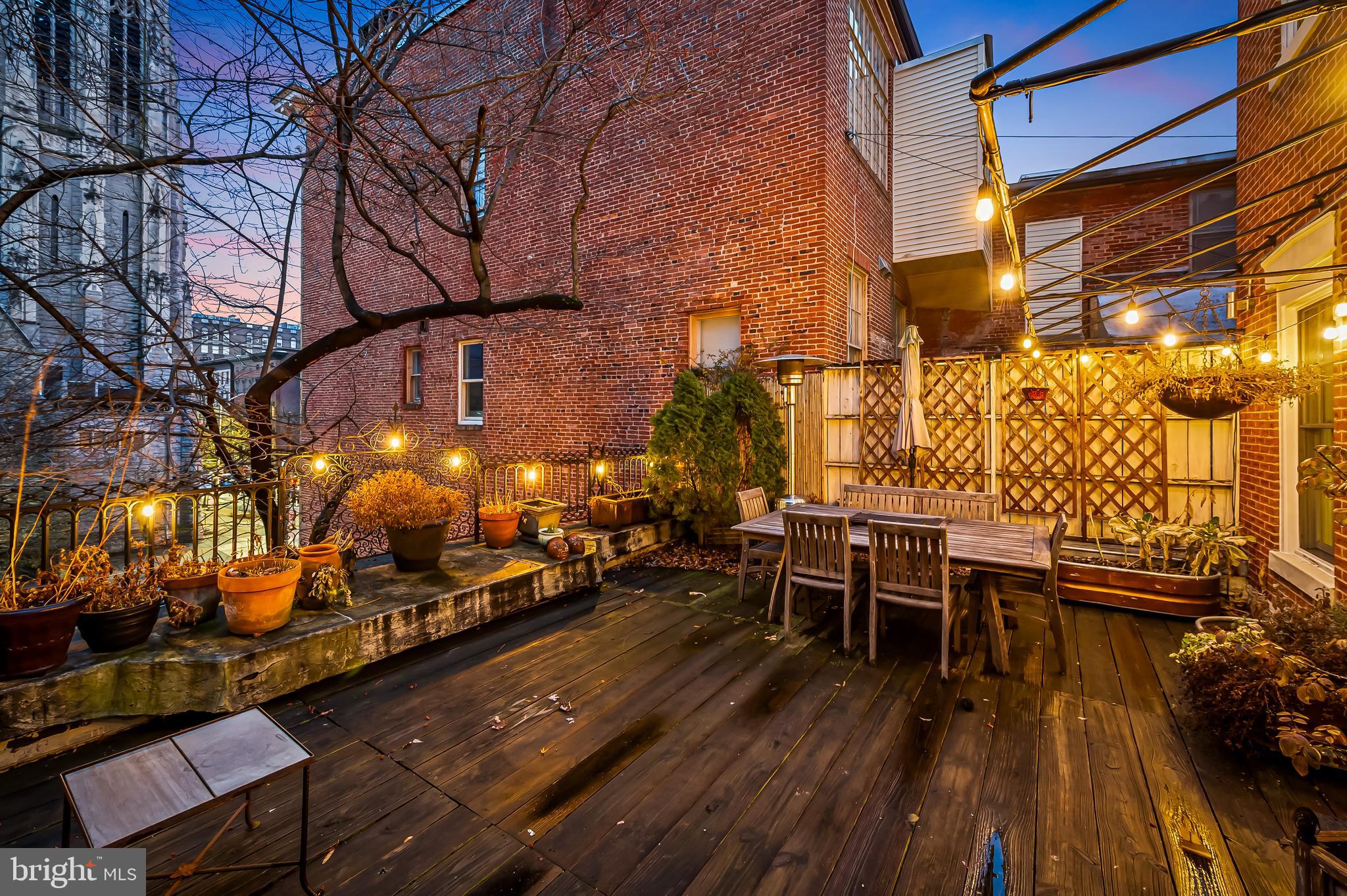 MOUNT VERNON PLACE HISTORIC DISTRICT - Commercial Sale