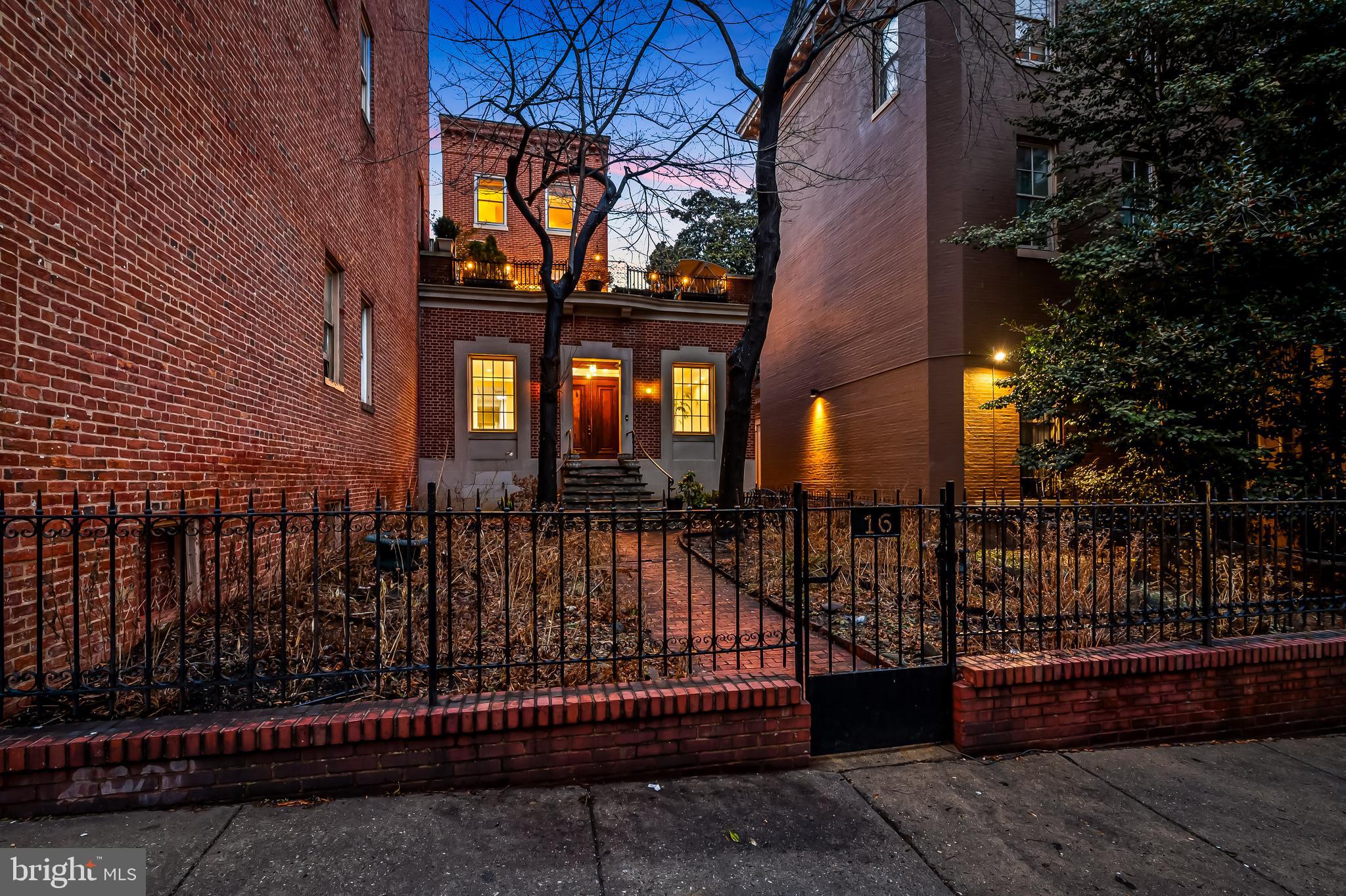 MOUNT VERNON PLACE HISTORIC DISTRICT - Commercial Sale