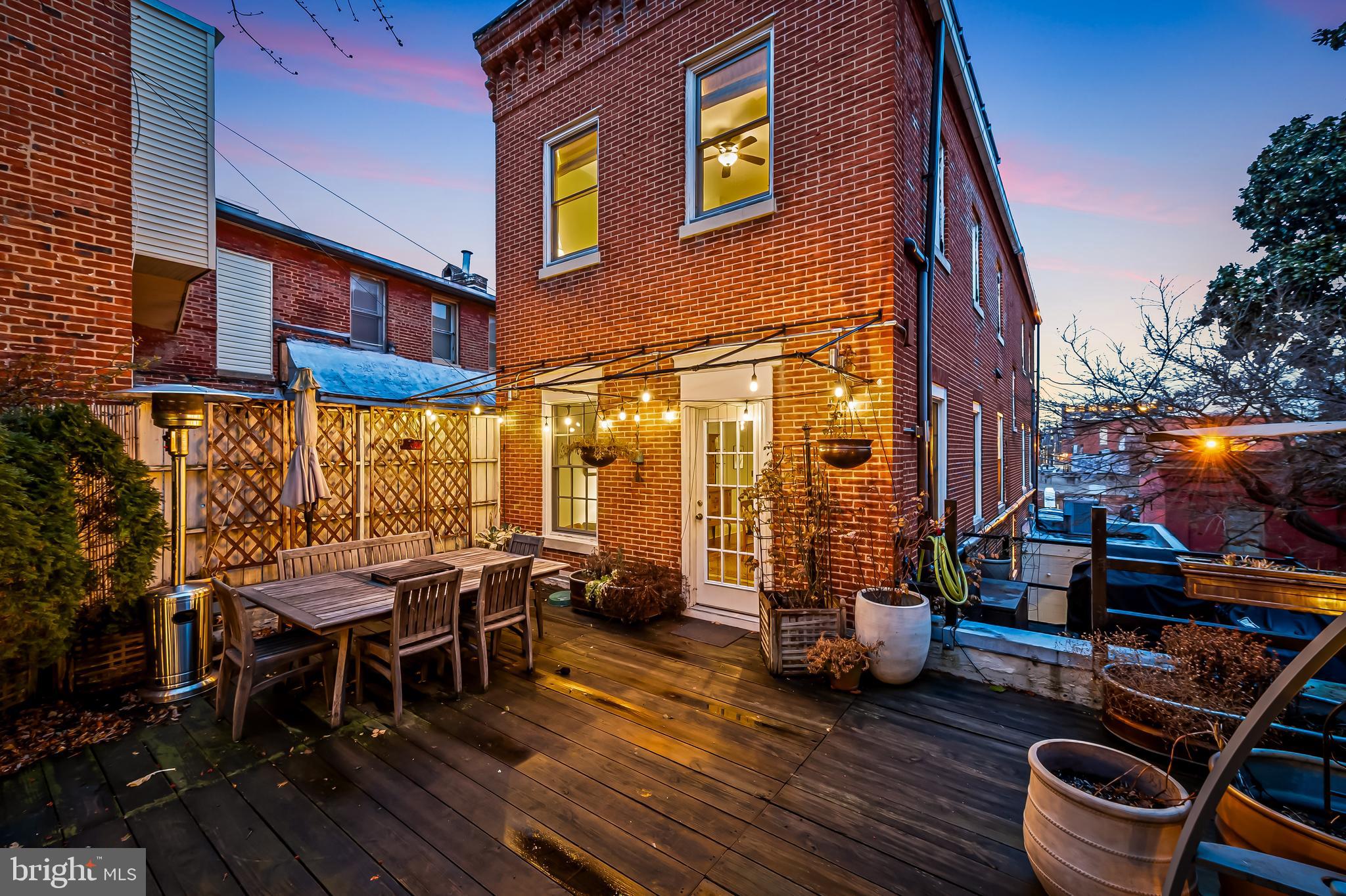 MOUNT VERNON PLACE HISTORIC DISTRICT - Commercial Sale