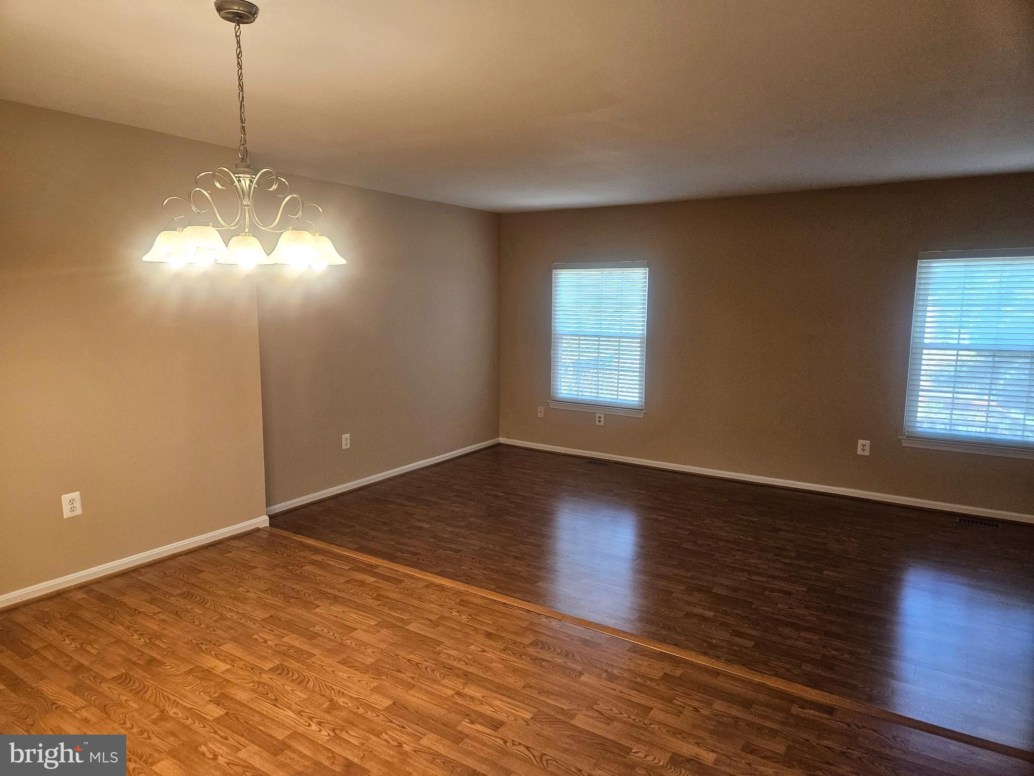 FOREST ESTATES - Residential Lease