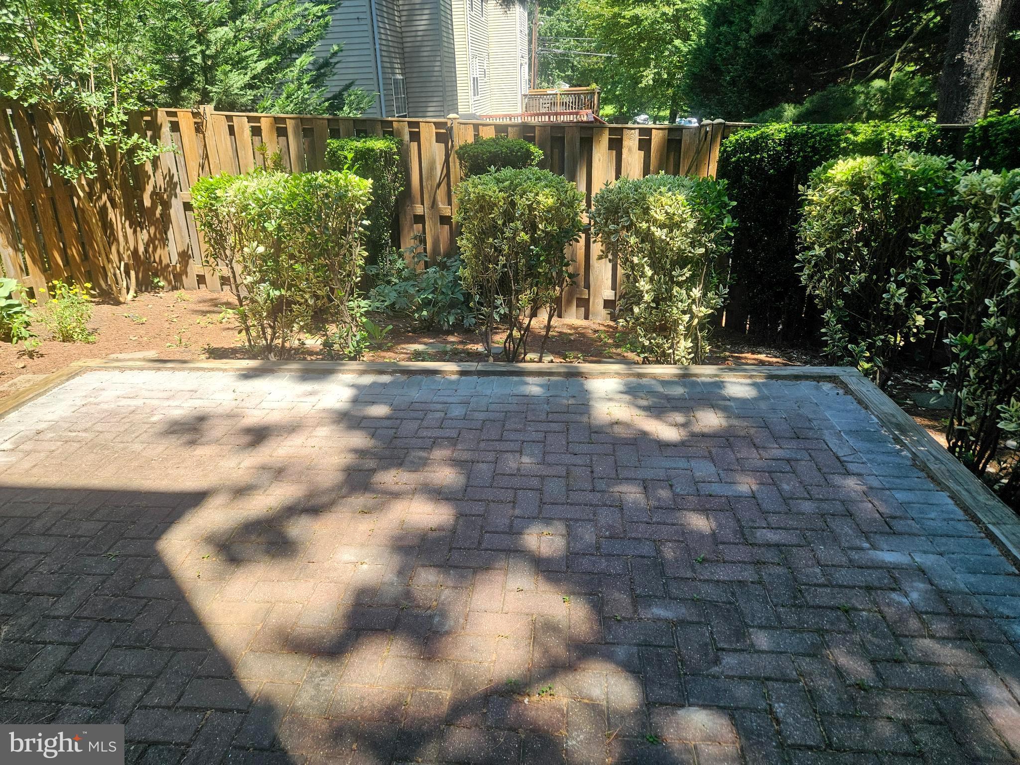 FOREST ESTATES - Residential Lease