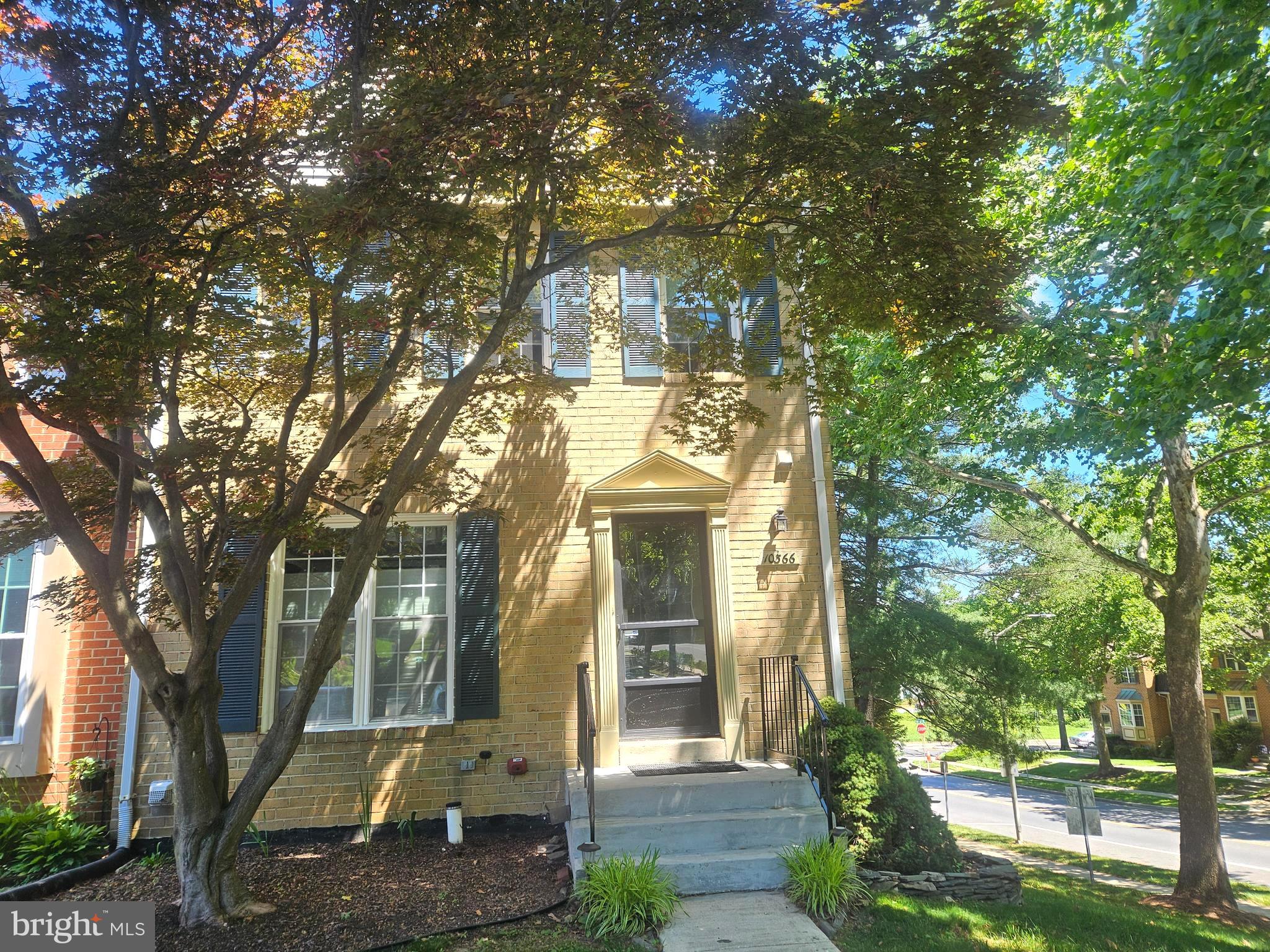 FOREST ESTATES - Residential Lease