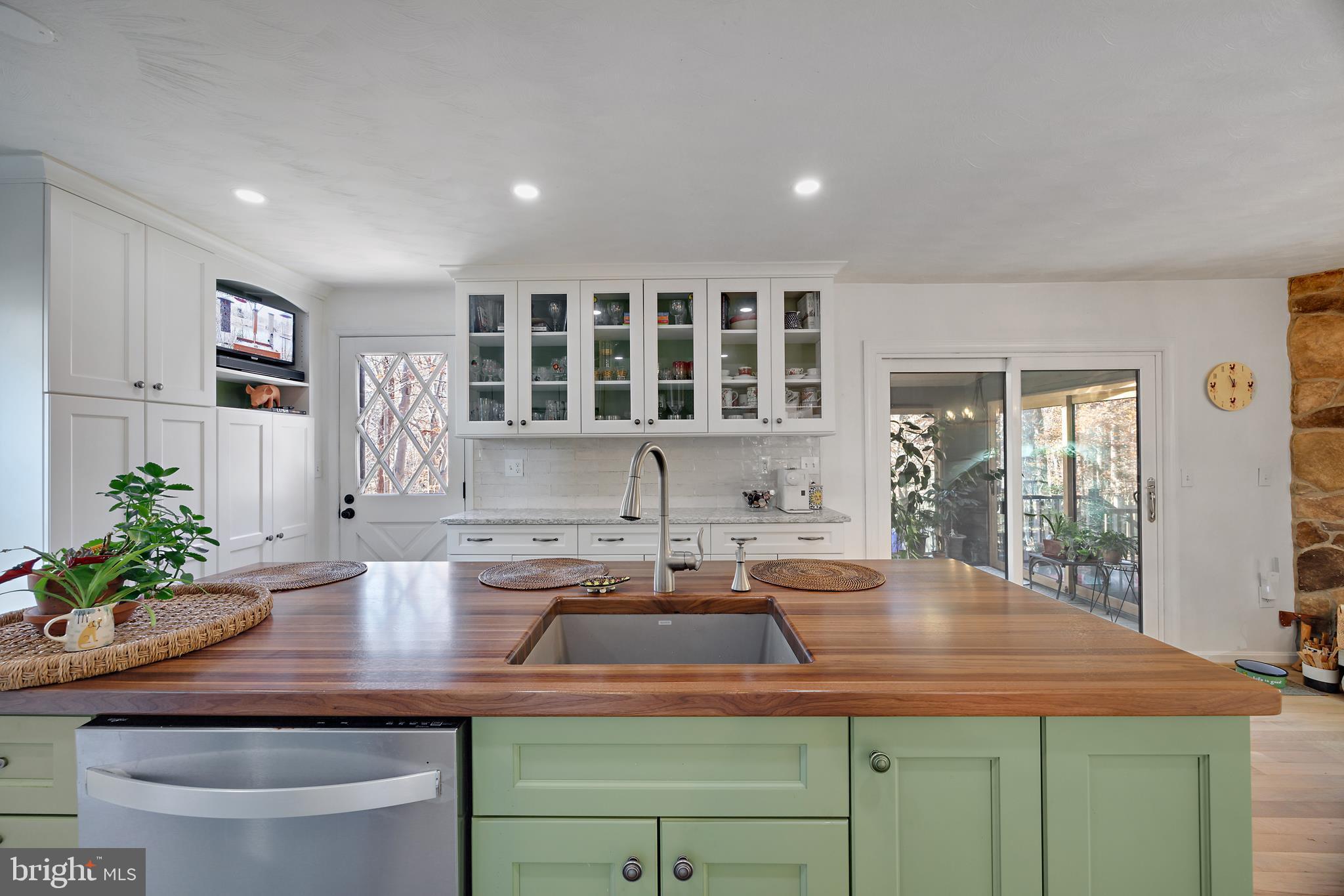 942 BUTTONWOOD TRAIL