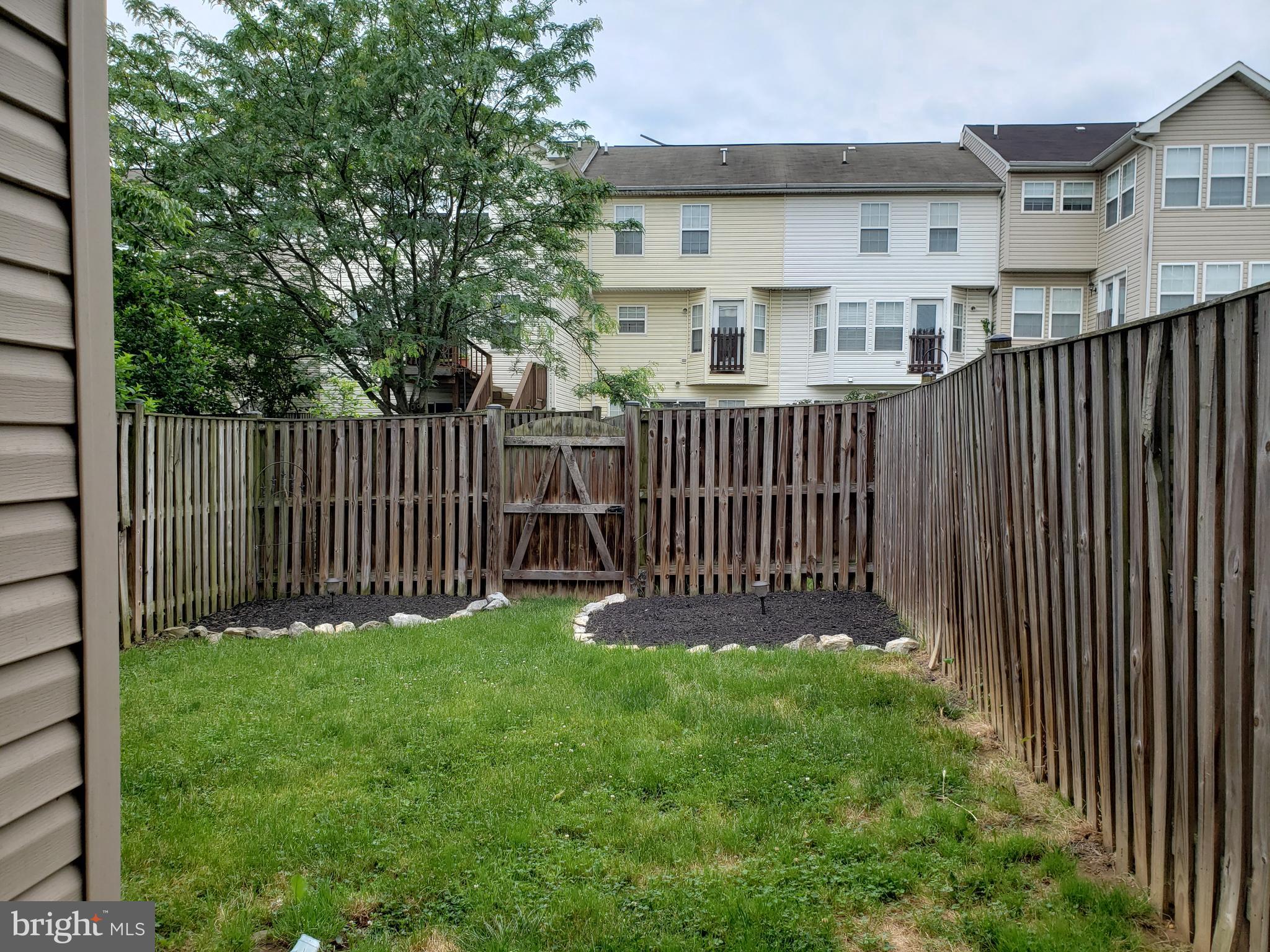 COUNTY GREEN - Residential