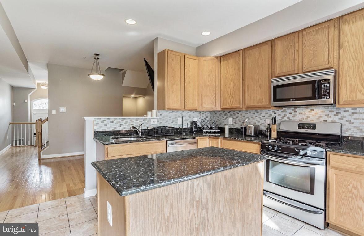 BUTCHERS HILL - Residential Lease