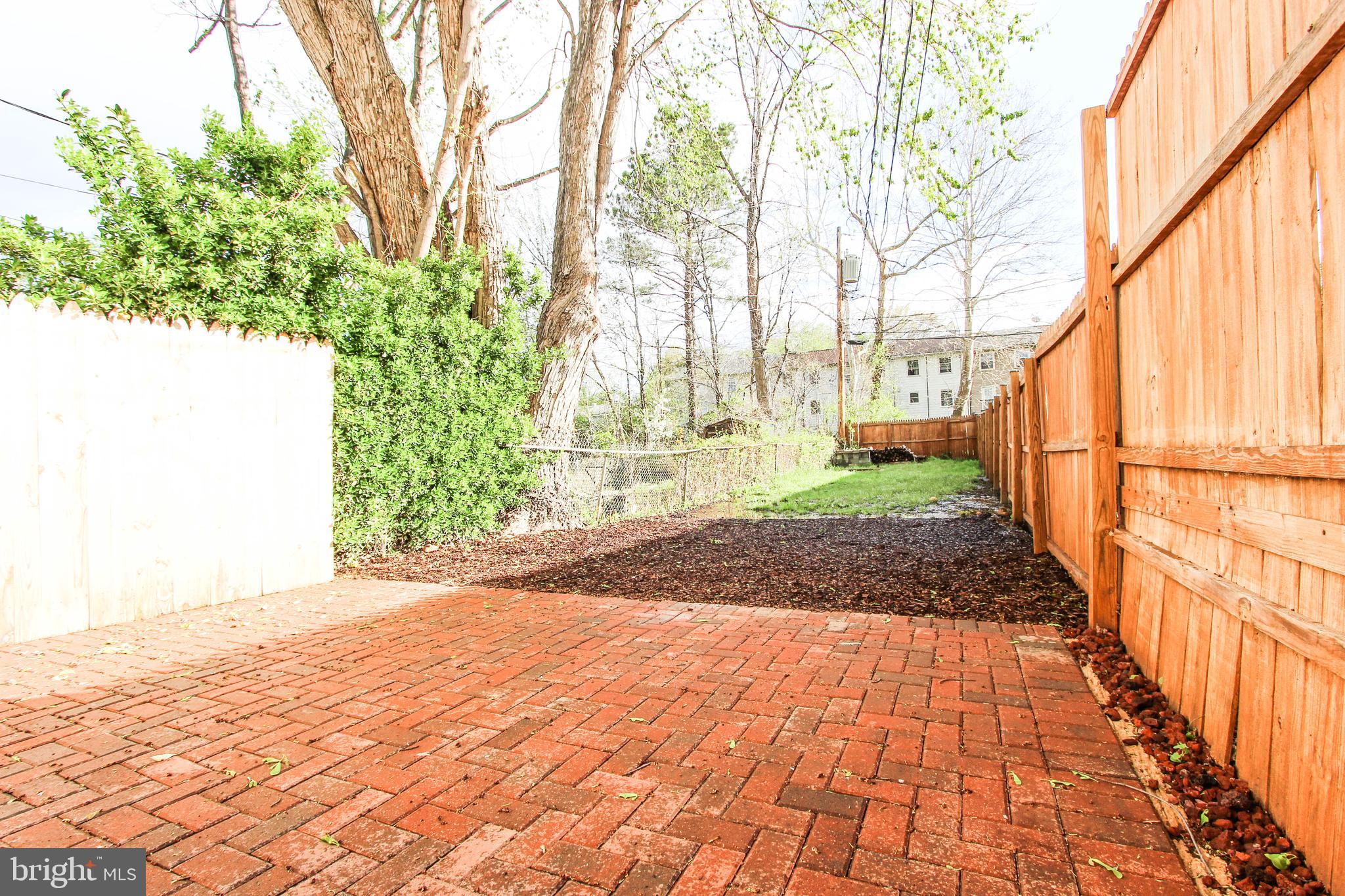 RIVERVIEW - Residential Lease