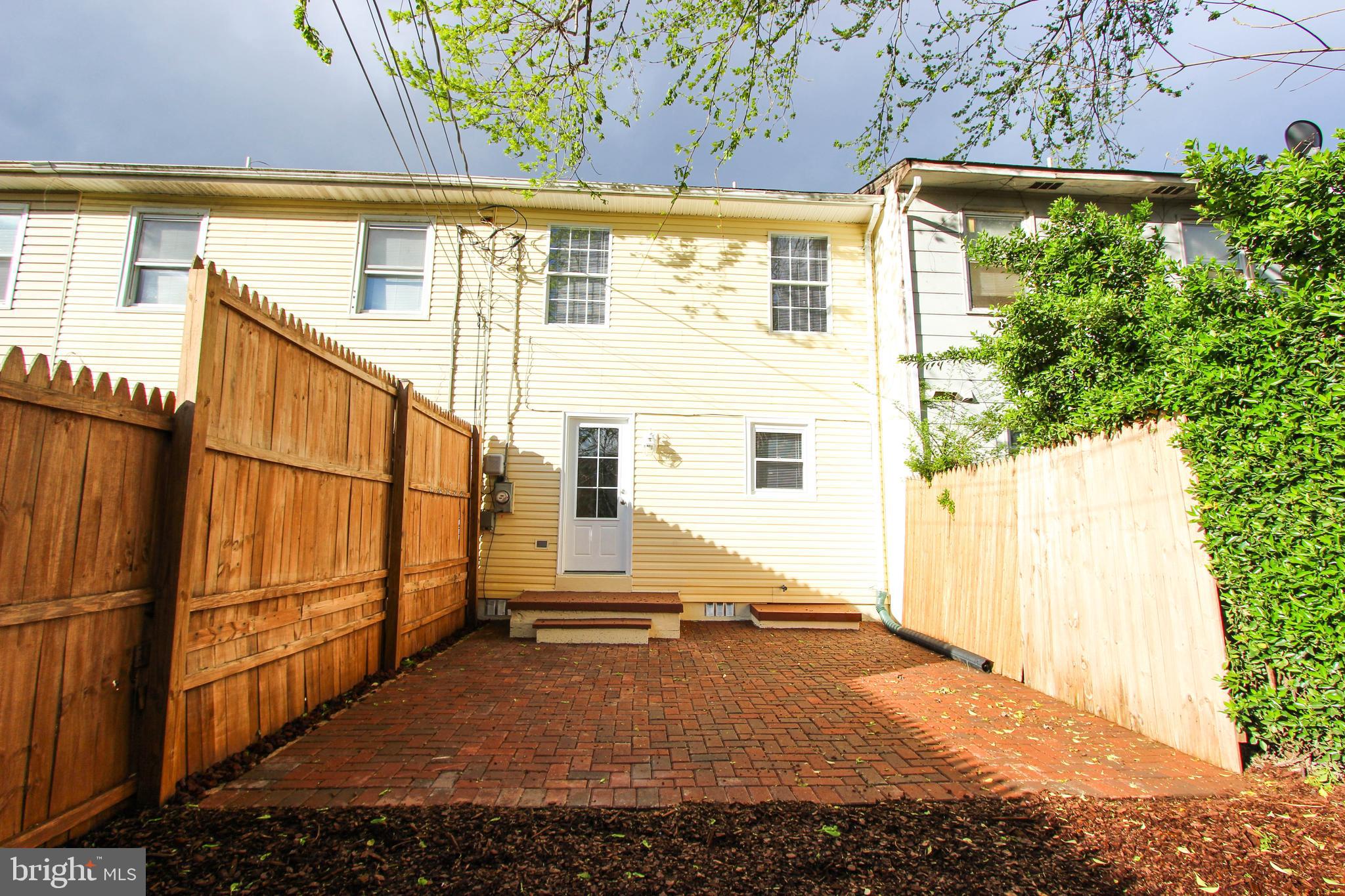 RIVERVIEW - Residential Lease