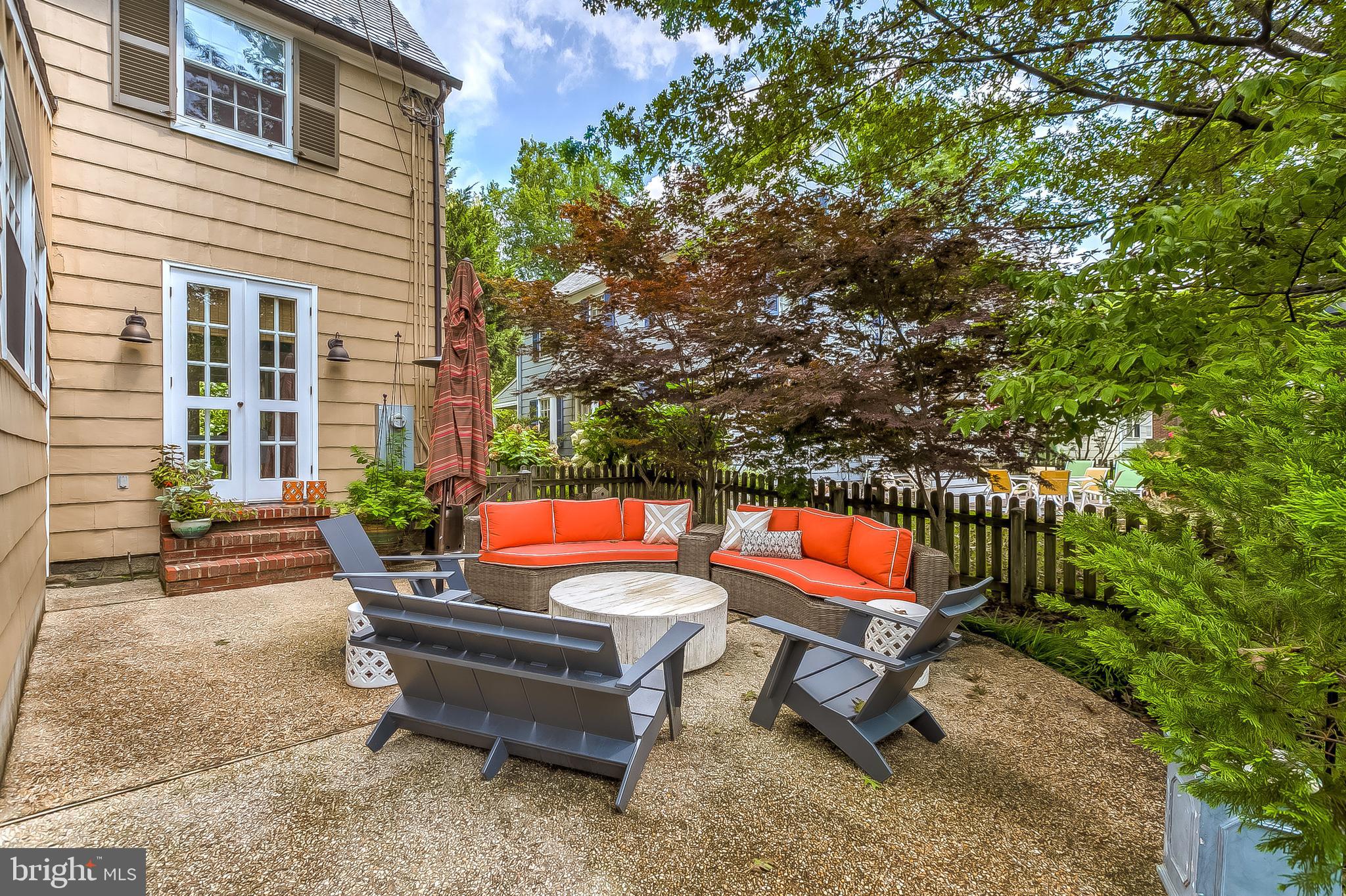 GREATER HOMELAND HISTORIC DISTRICT - Residential