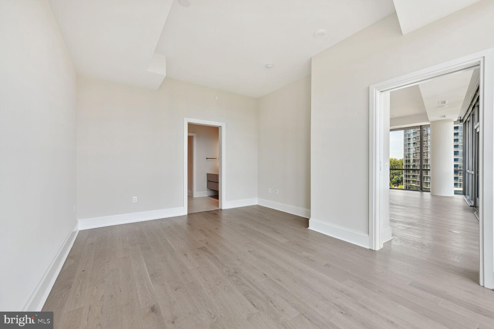 TYSONS CORNER - Residential Lease