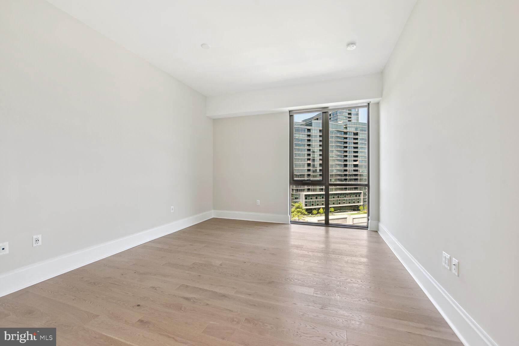 TYSONS CORNER - Residential Lease