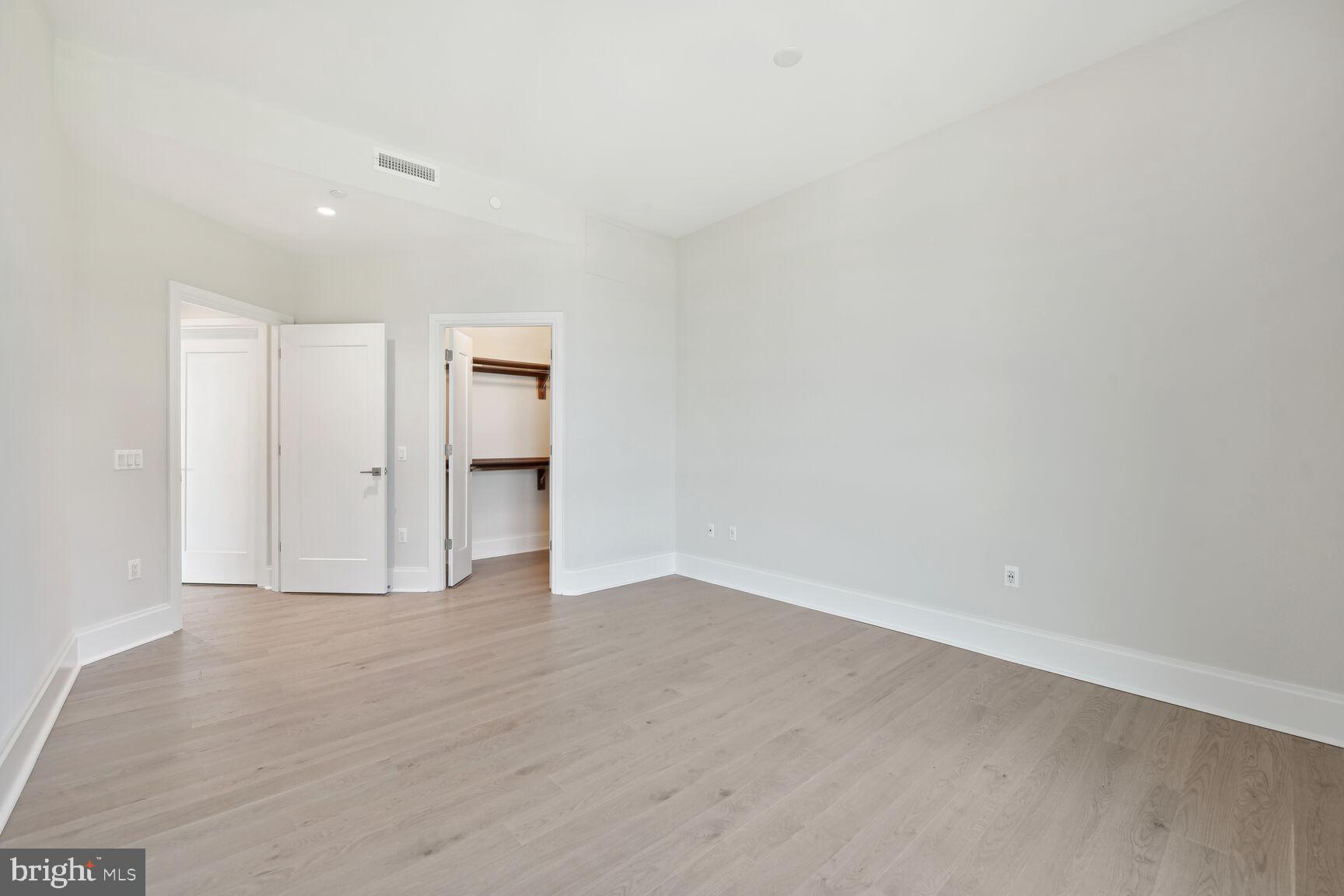 TYSONS CORNER - Residential Lease