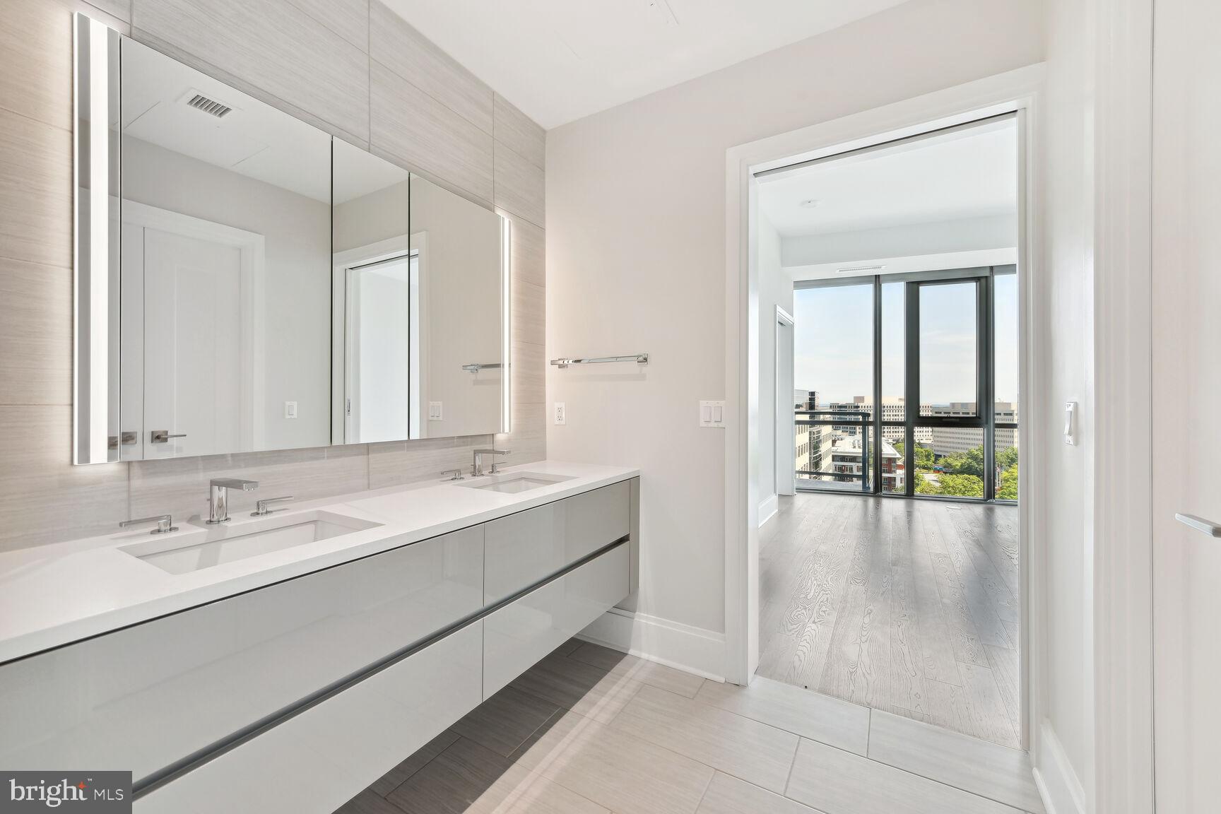 TYSONS CORNER - Residential Lease