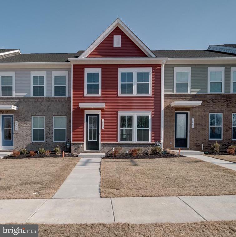This MOVE-IN READY stunning farmhouse plus model, newly constructed 3-bedroom, 2.5-bathroom townhouse is the perfect blend of modern comfort and stylish living. Completed in 2025, every detail has been thoughtfully designed to offer both functionality and luxury.
Step inside to find a bright, open-concept living space with beautiful finishes, including sleek modern floors, contemporary lighting, and a spacious kitchen with stainless steel appliances, quartz countertops, under cabinet lighting,—ideal for both everyday living and entertaining. The master suite features a walk-in closet and a luxurious en-suite bathroom, wood floors, creating a perfect retreat. With two additional bedrooms, a full bath and a laundry on the second level, this home offers ample space for family, or a home office.
Located in a desirable neighborhood with easy access to shopping, dining and major transportation routes, this townhouse is an exceptional opportunity for those seeking modern living in a great location.
Schedule a tour today!