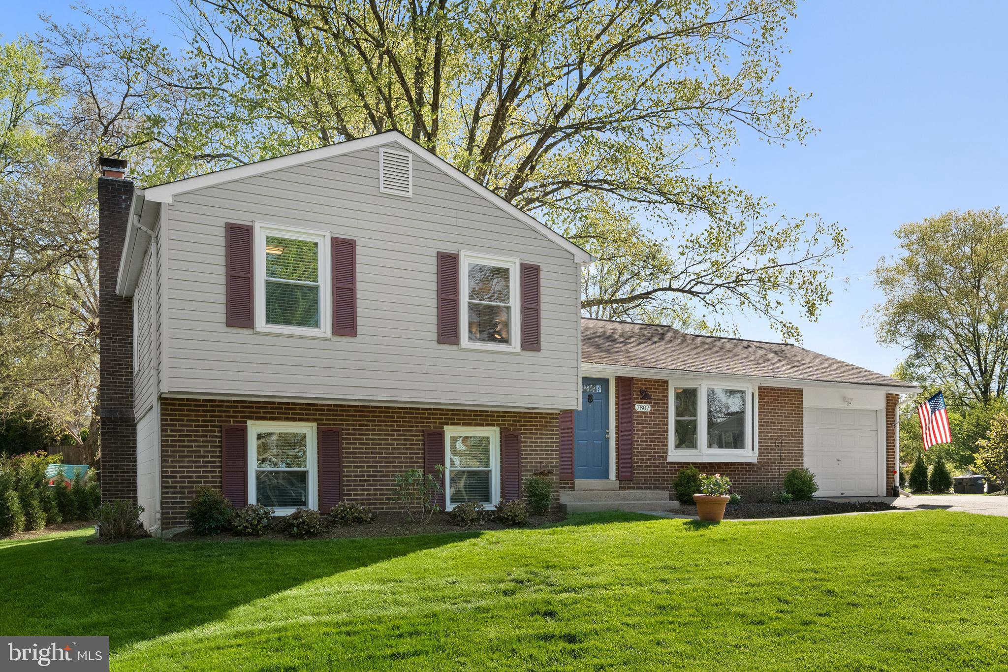 7807 FIELDCREST COURT