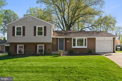 7807 Fieldcrest Court, Falls Church, VA MLS: VAFX2235190