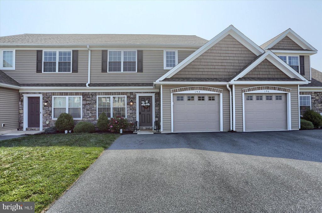 Photo of 192 RANDOLPH DR, ELIZABETHTOWN, PA 17022 (MLS # PALA2039150)