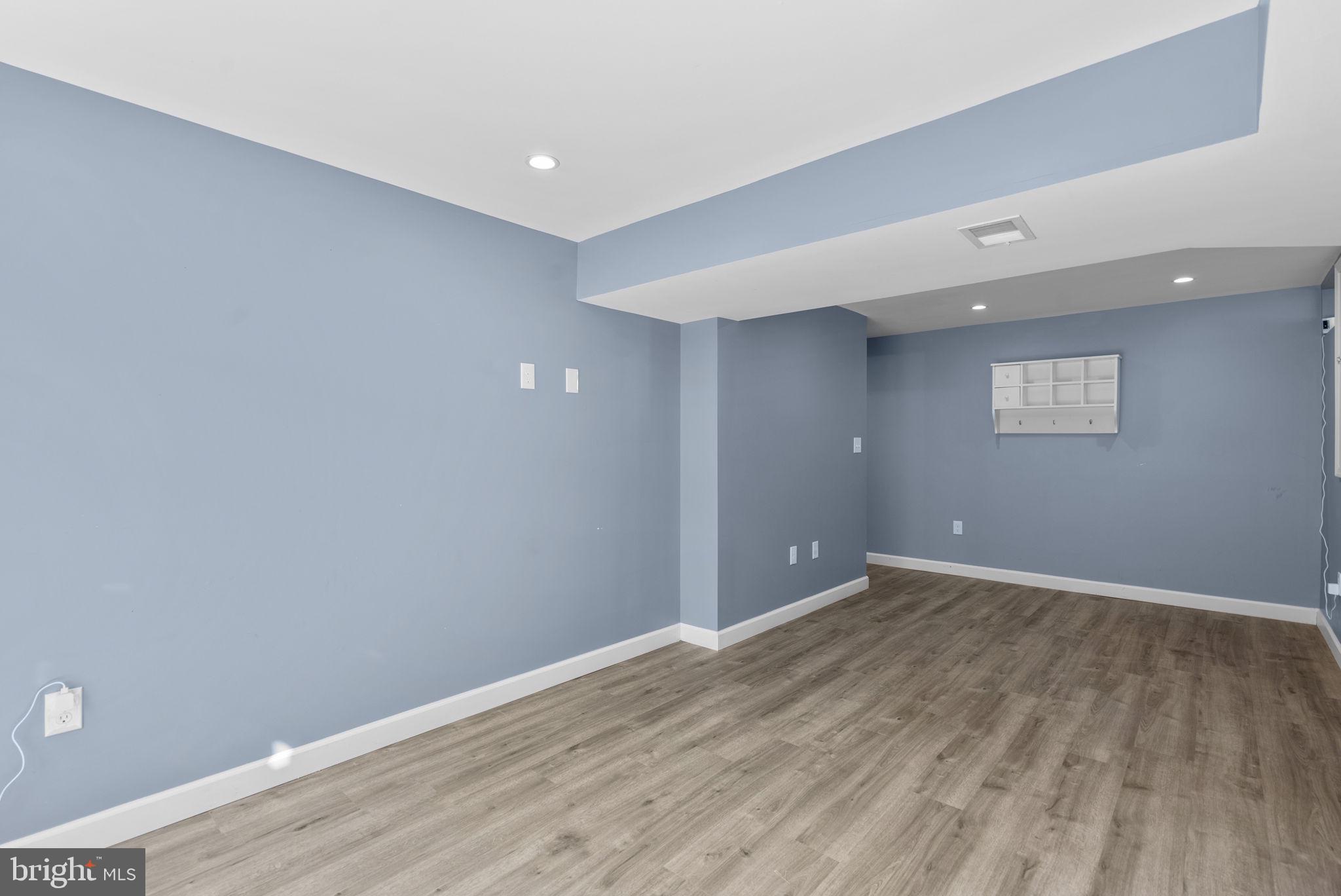 HICKORY RIDGE - Residential