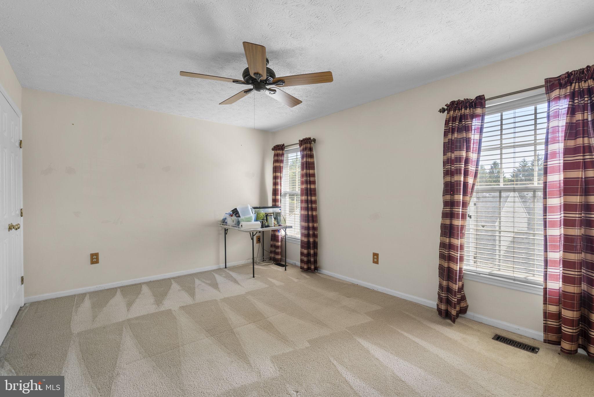 HICKORY RIDGE - Residential