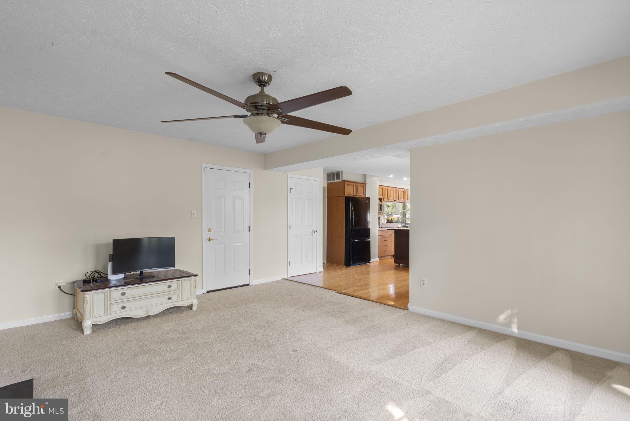 HICKORY RIDGE - Residential
