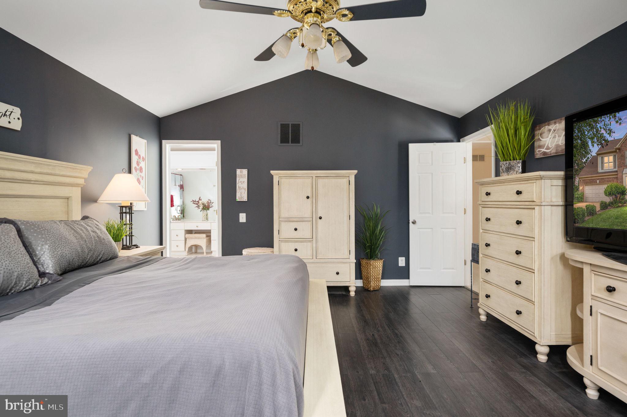 CROSSPOINTE - Residential