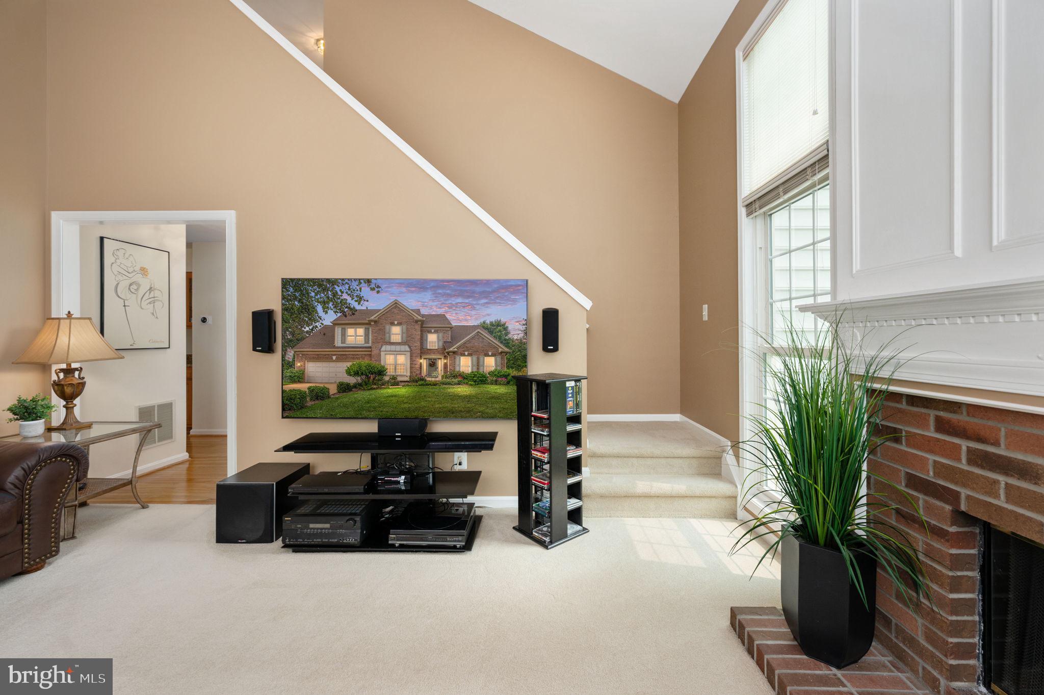 CROSSPOINTE - Residential