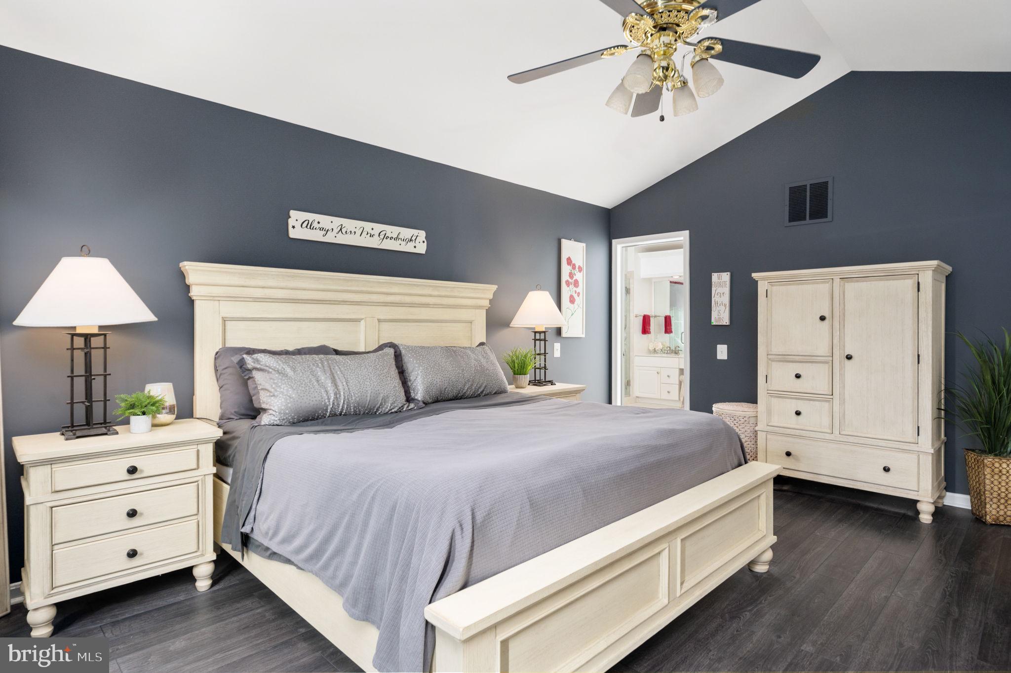 CROSSPOINTE - Residential