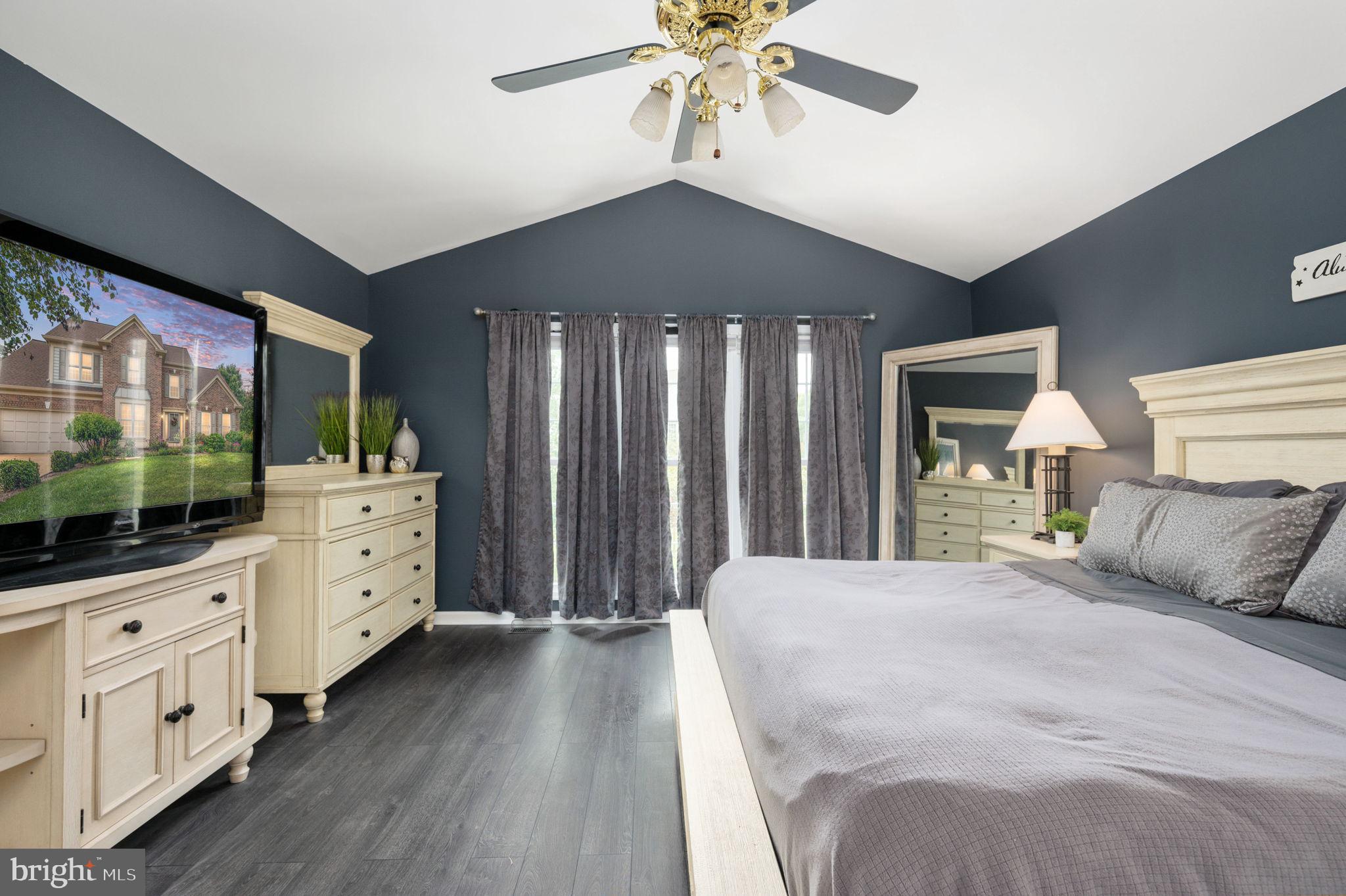 CROSSPOINTE - Residential