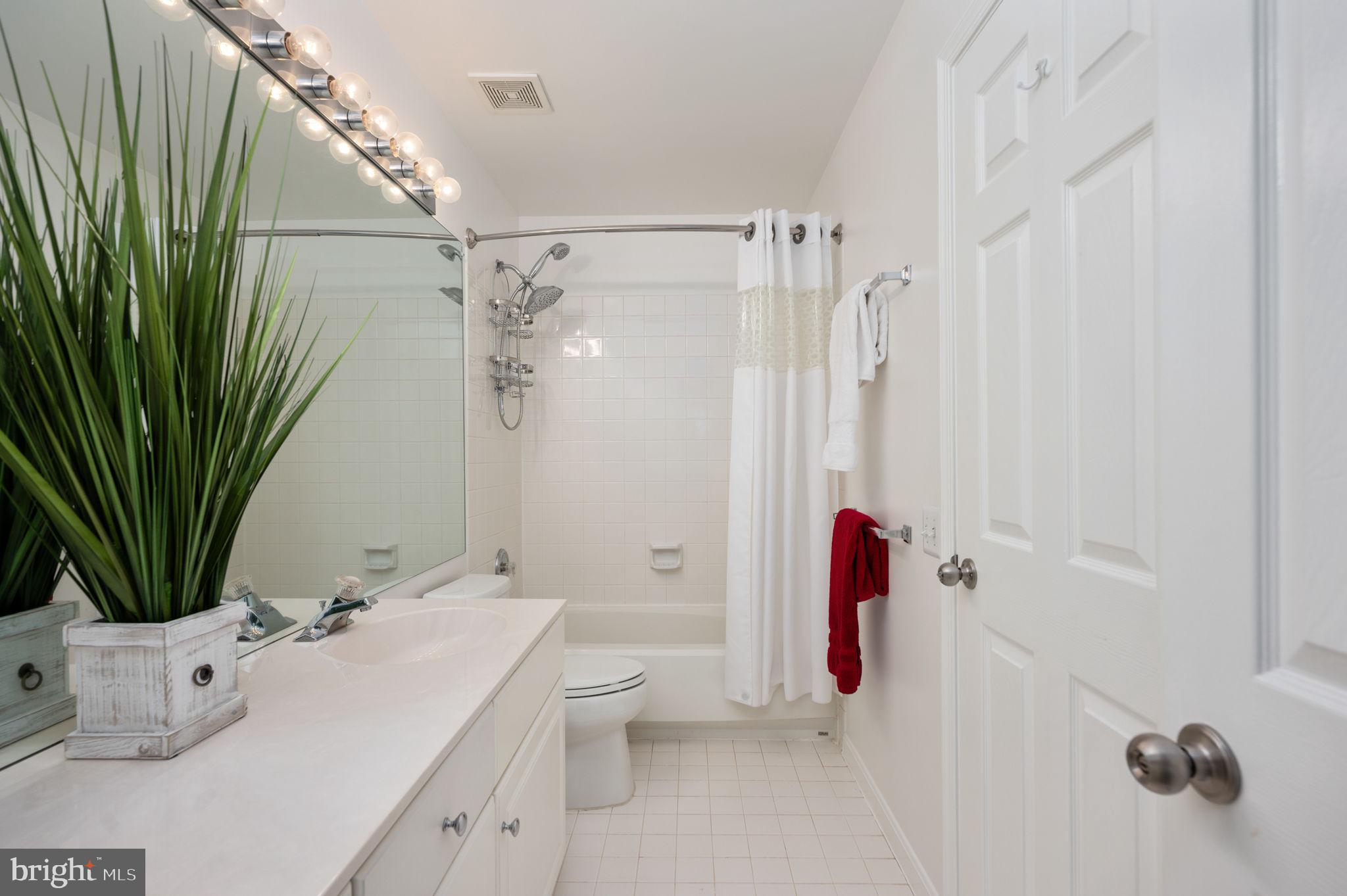 CROSSPOINTE - Residential