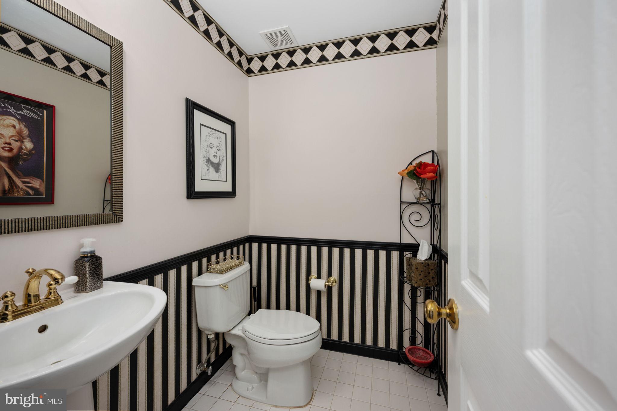 CROSSPOINTE - Residential