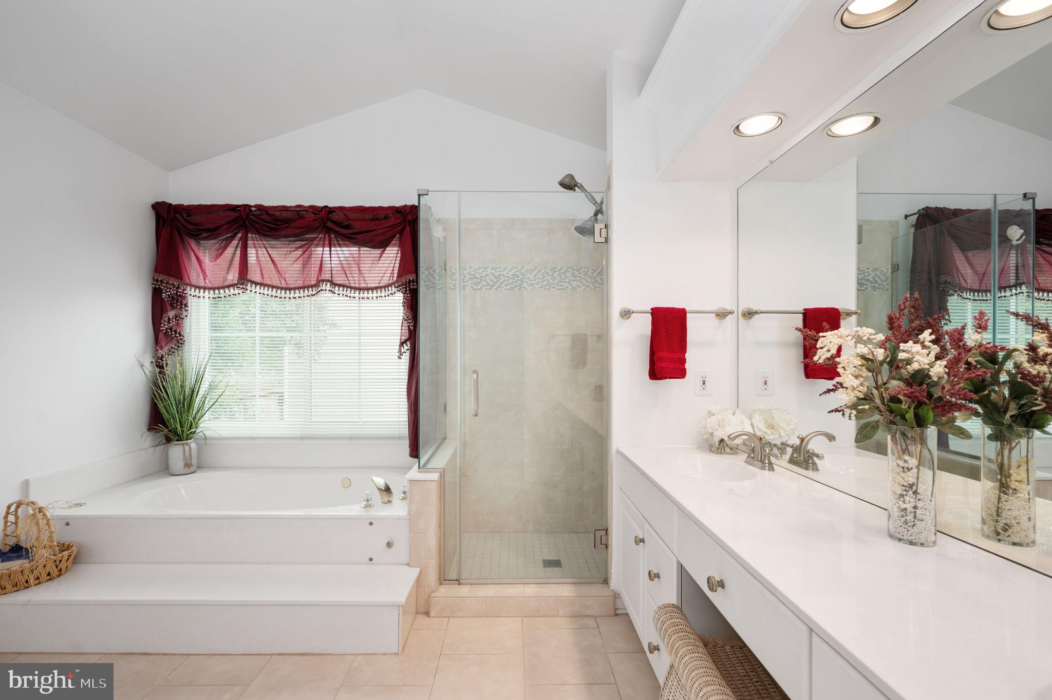 CROSSPOINTE - Residential